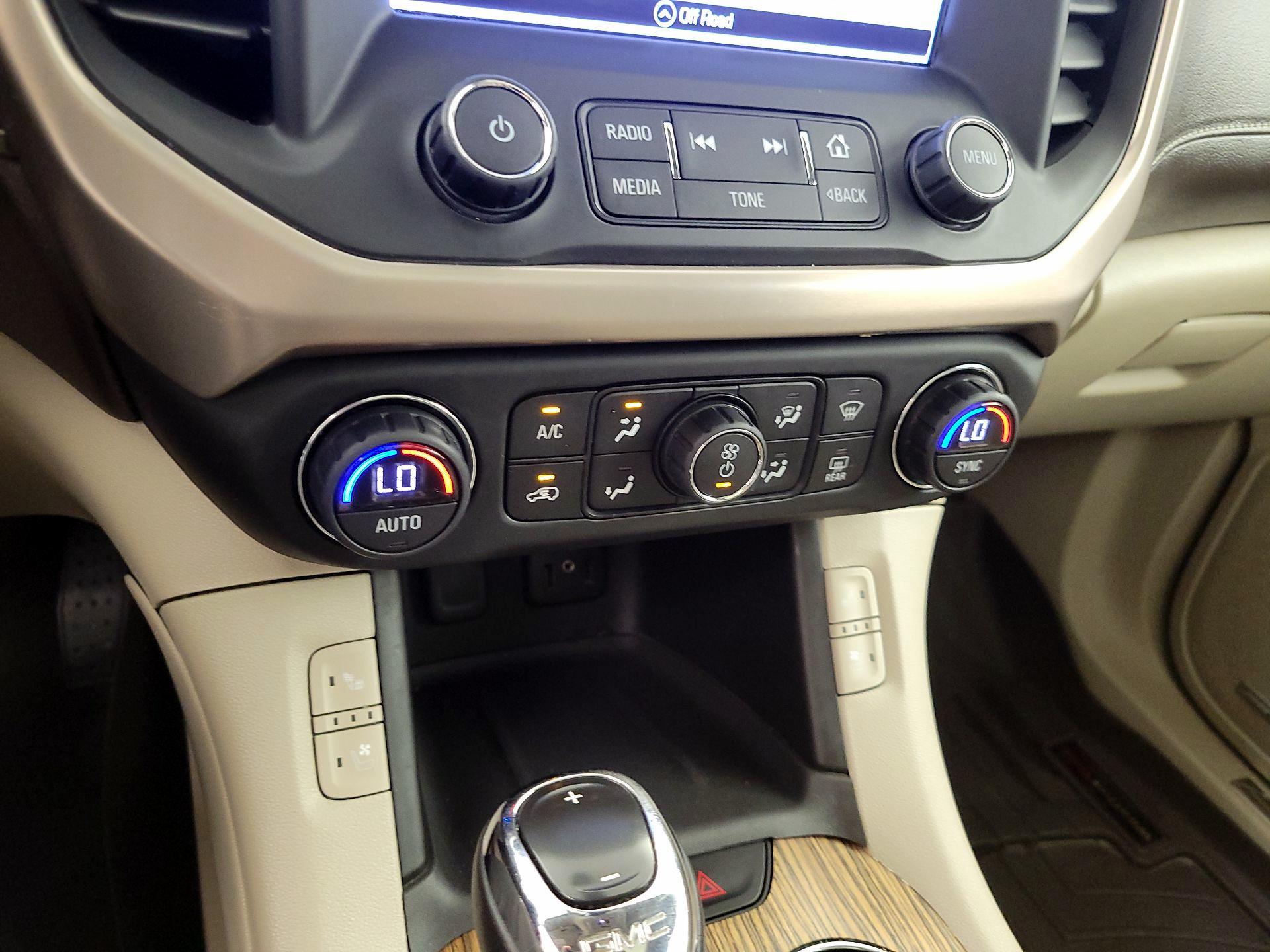 Thumbnail: 2017 GMC Acadia - 17