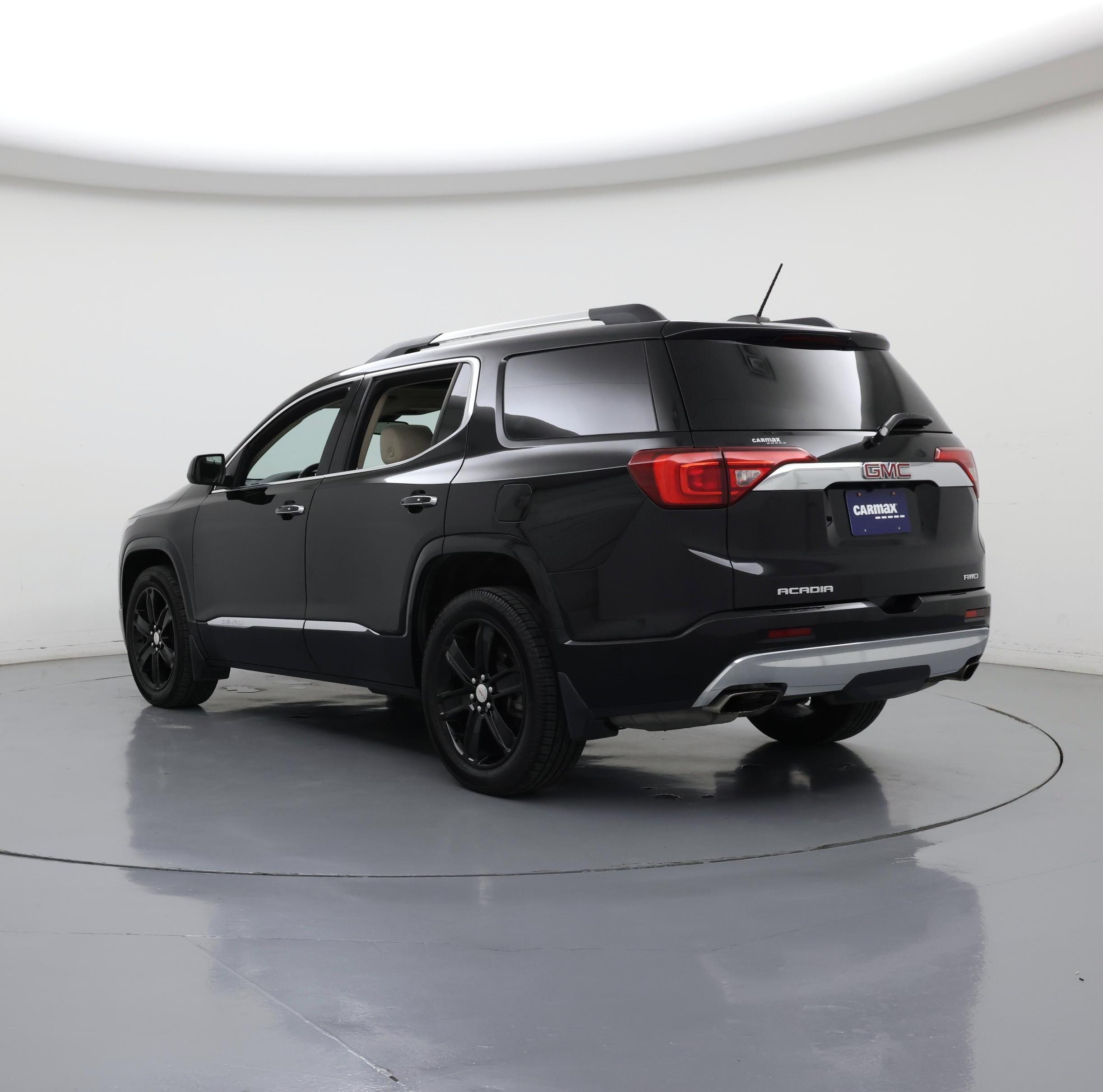 Thumbnail: 2017 GMC Acadia - 2
