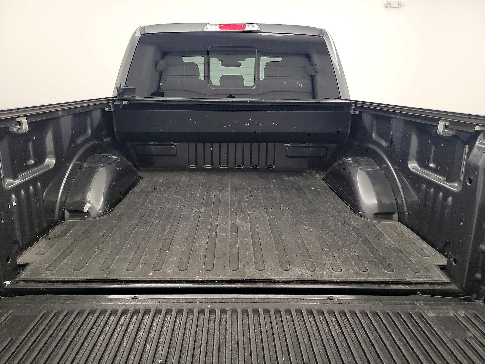 2016 Ford F-150 Platinum - Photo 23