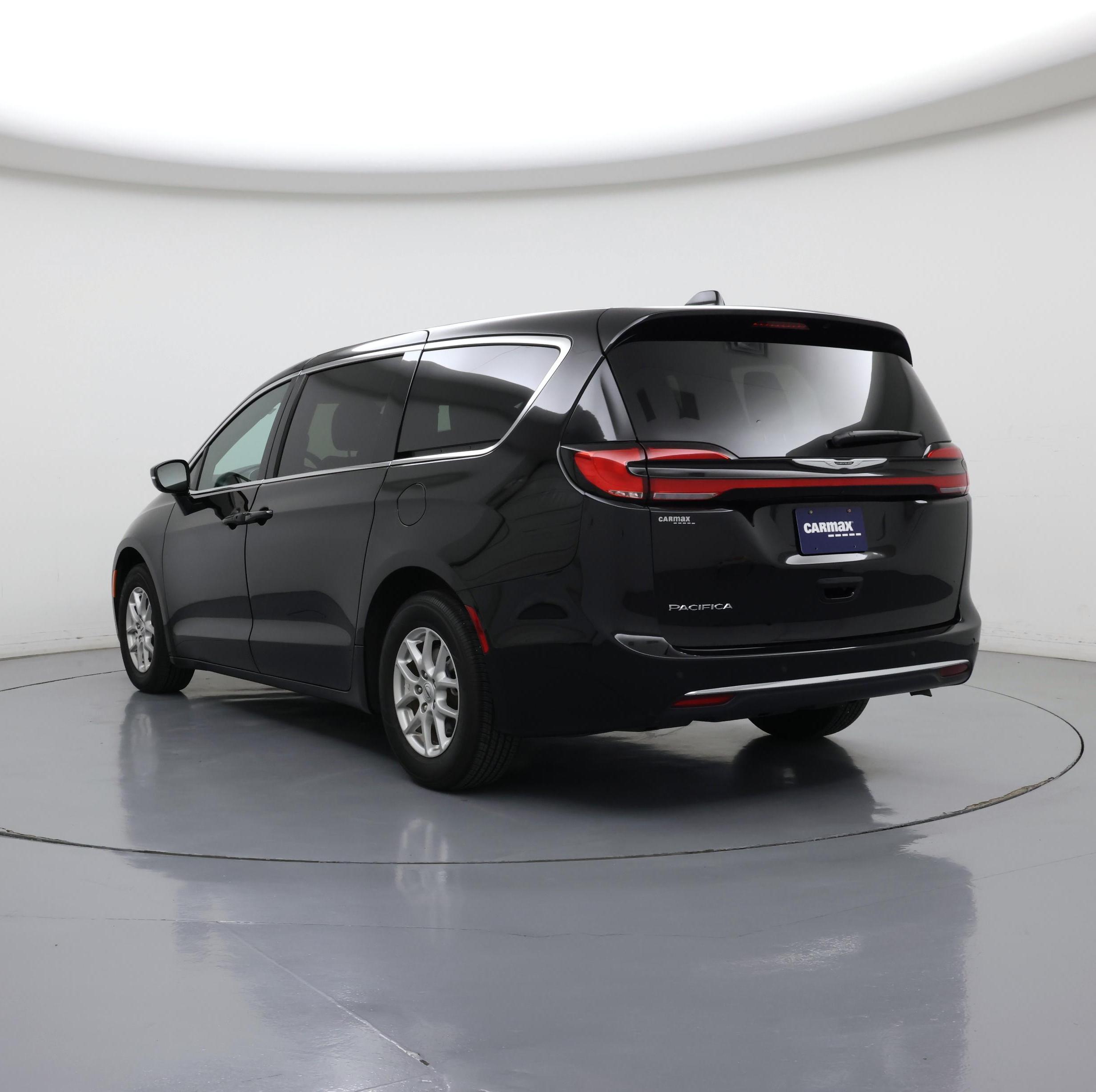 Thumbnail: 2025 Chrysler Pacifica - 2