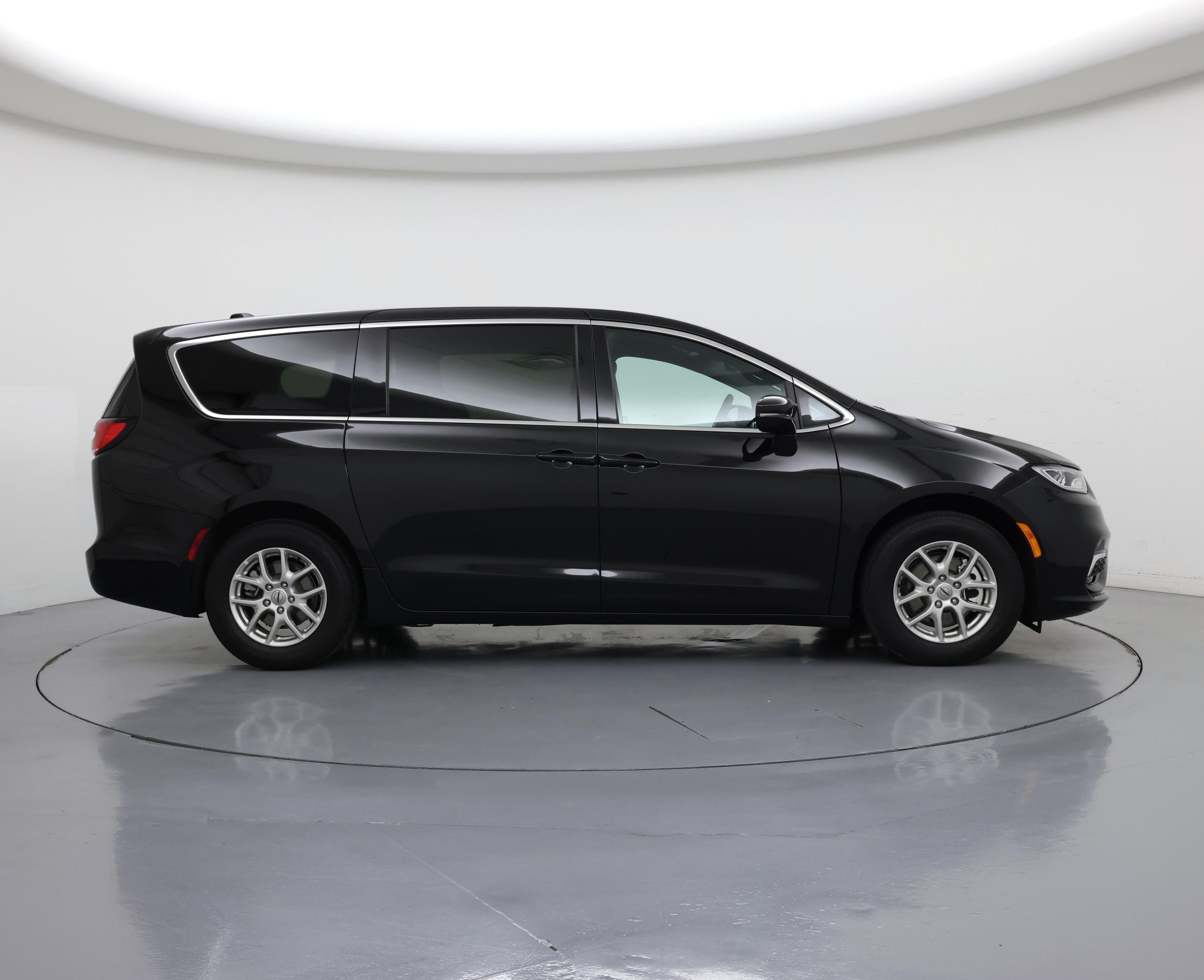 Thumbnail: 2025 Chrysler Pacifica - 7