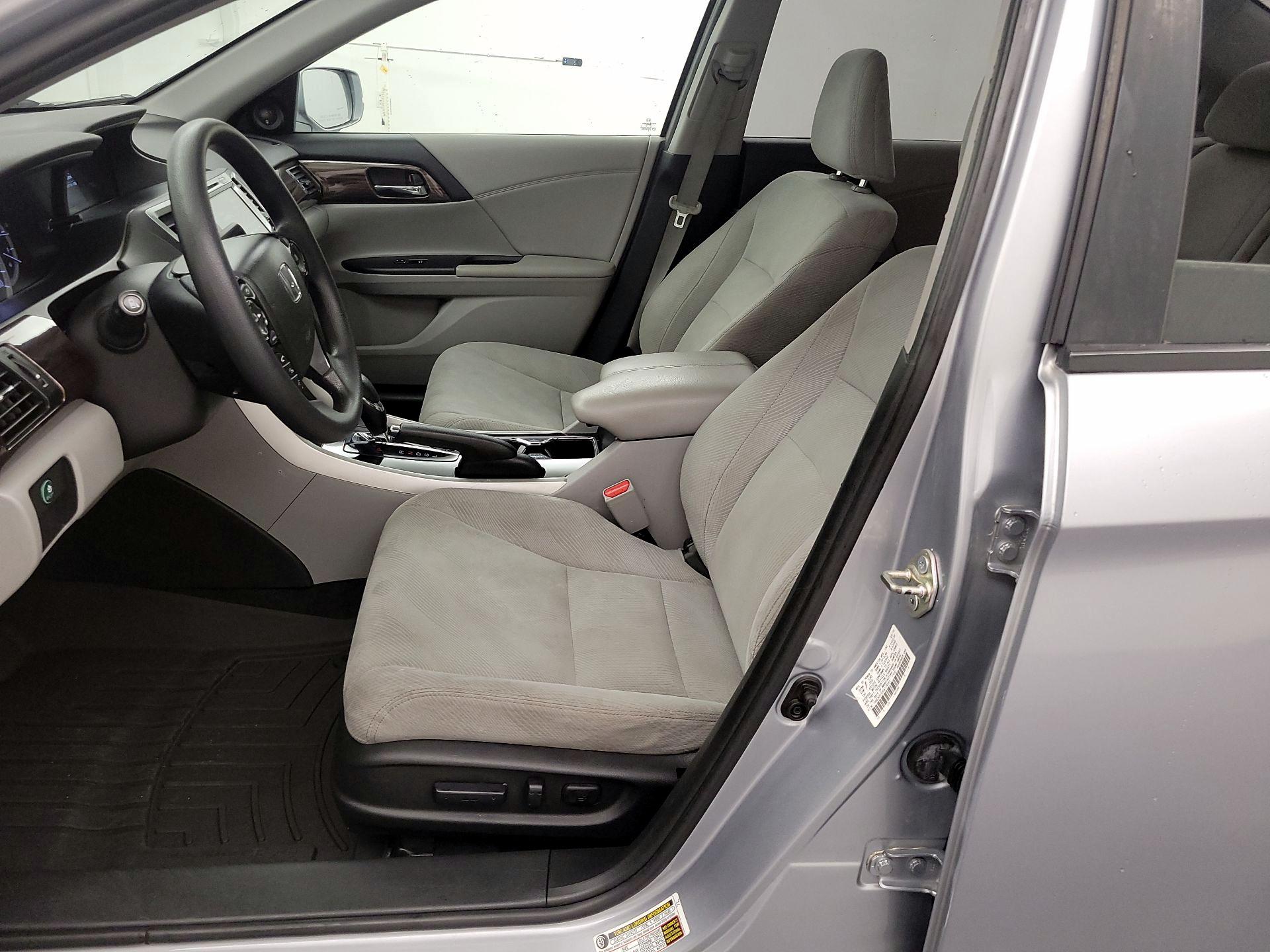 Thumbnail: 2016 Honda Accord - 11