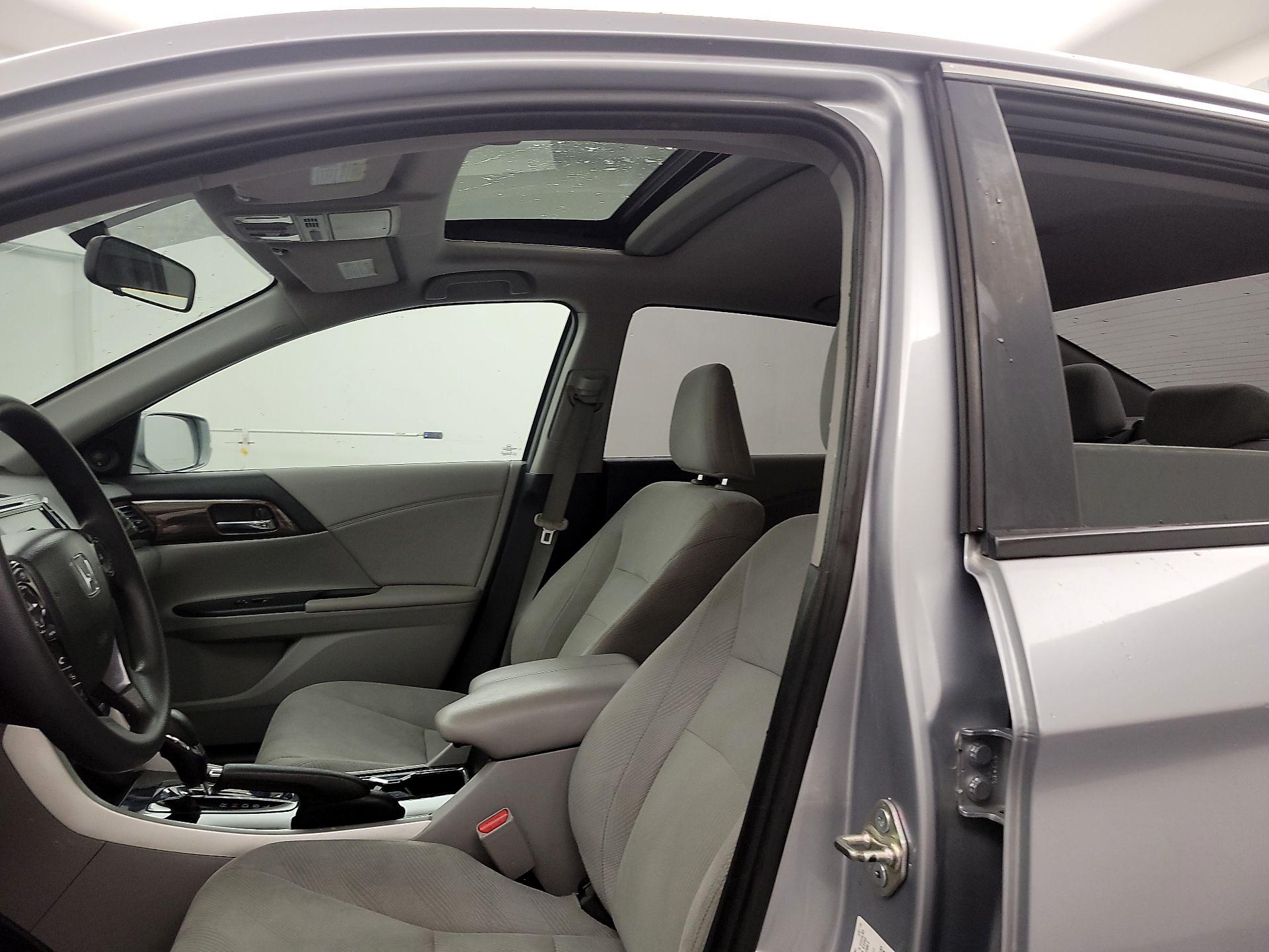 Thumbnail: 2016 Honda Accord - 19