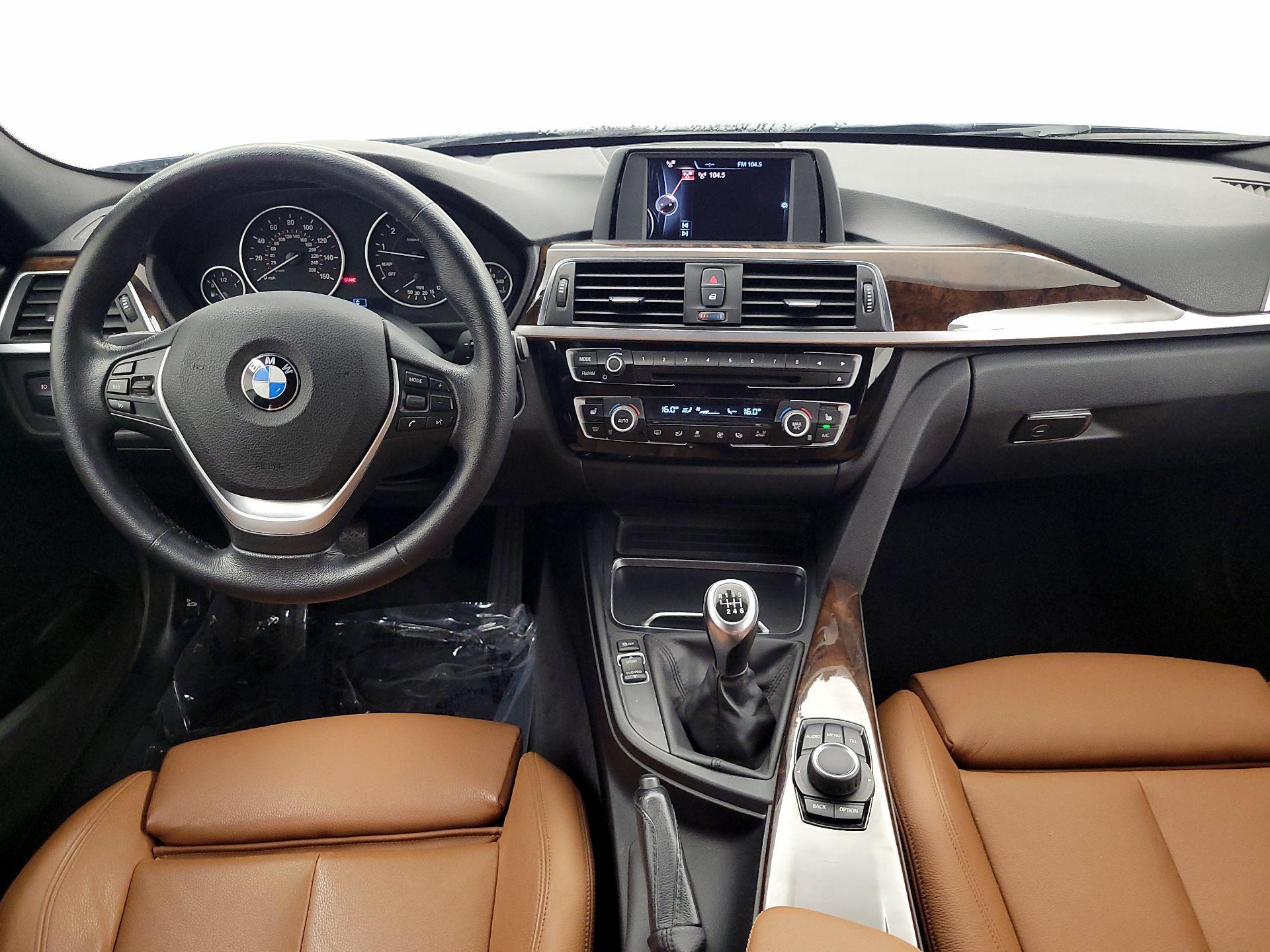 Thumbnail: 2016 BMW 3 Series - 9