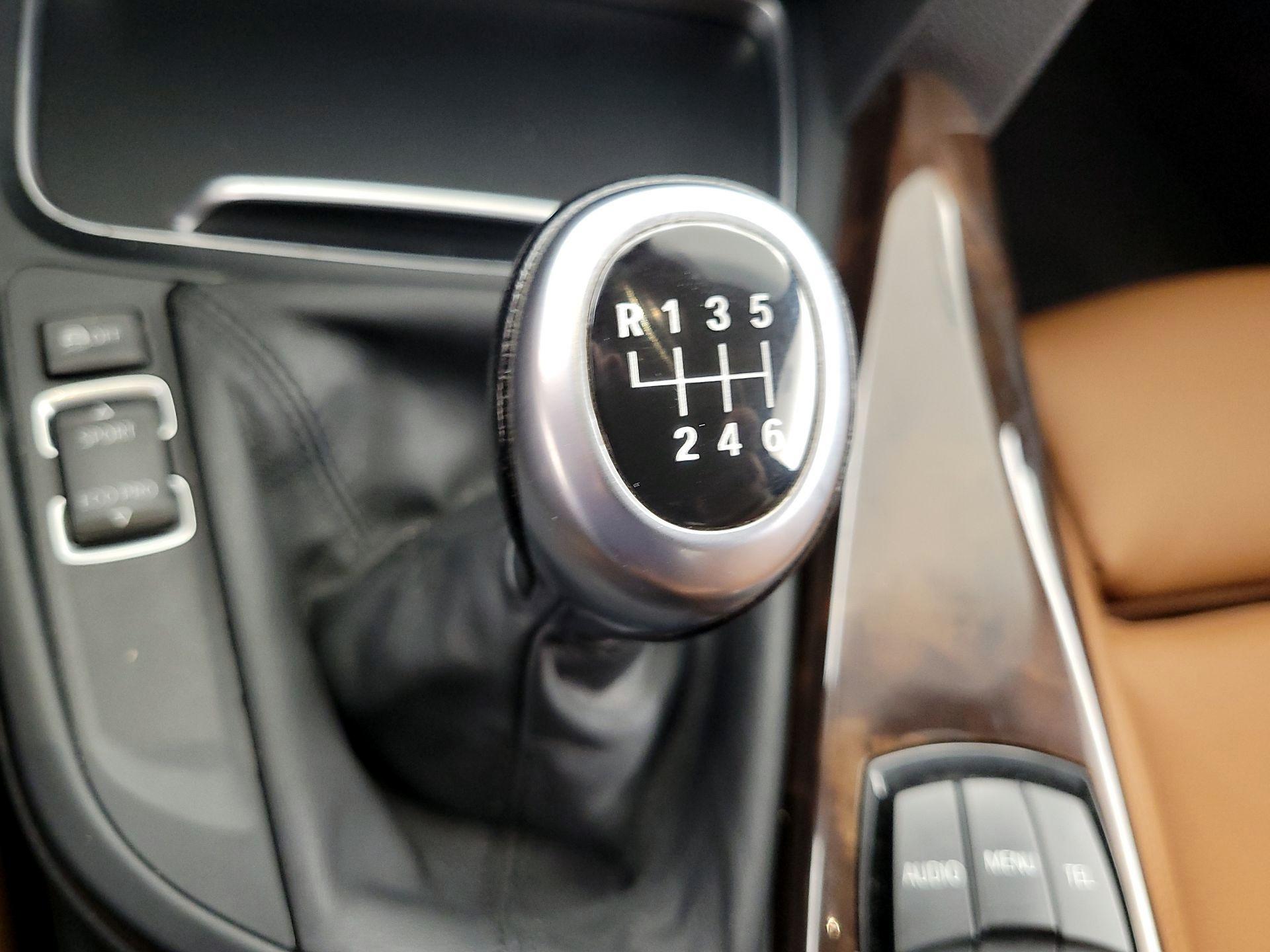 Thumbnail: 2016 BMW 3 Series - 16