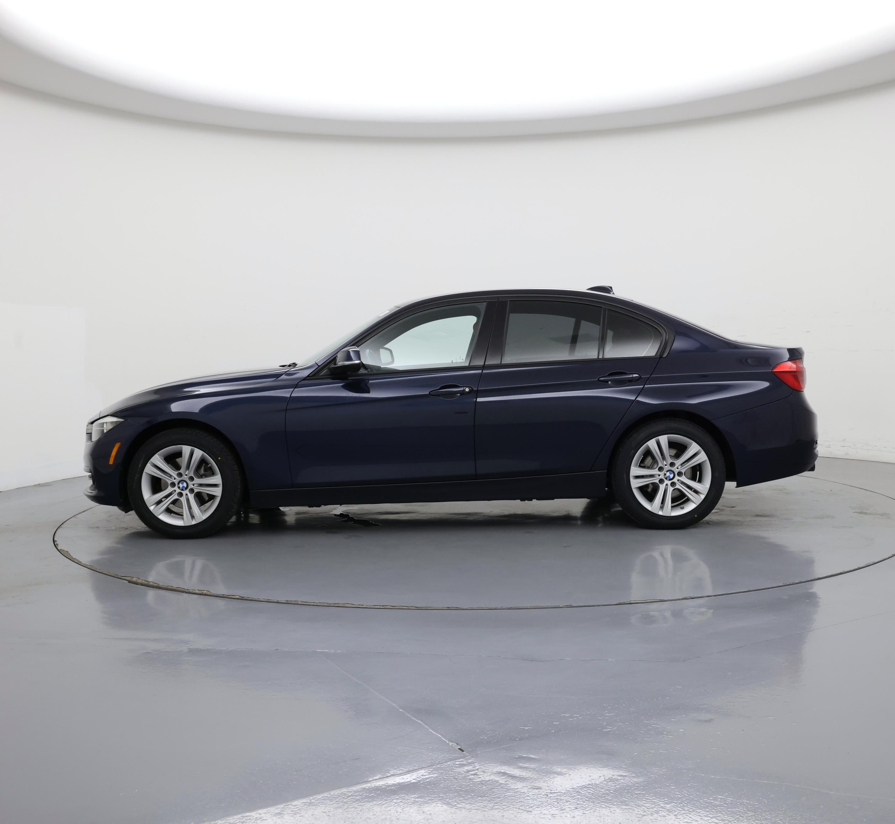 Thumbnail: 2016 BMW 3 Series - 3
