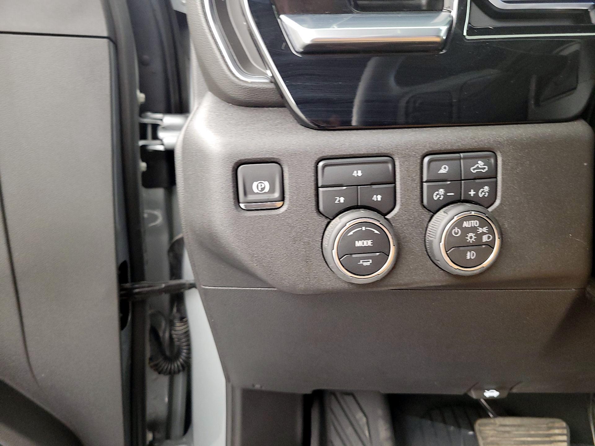 Thumbnail: 2025 Chevrolet Silverado 2500 - 13