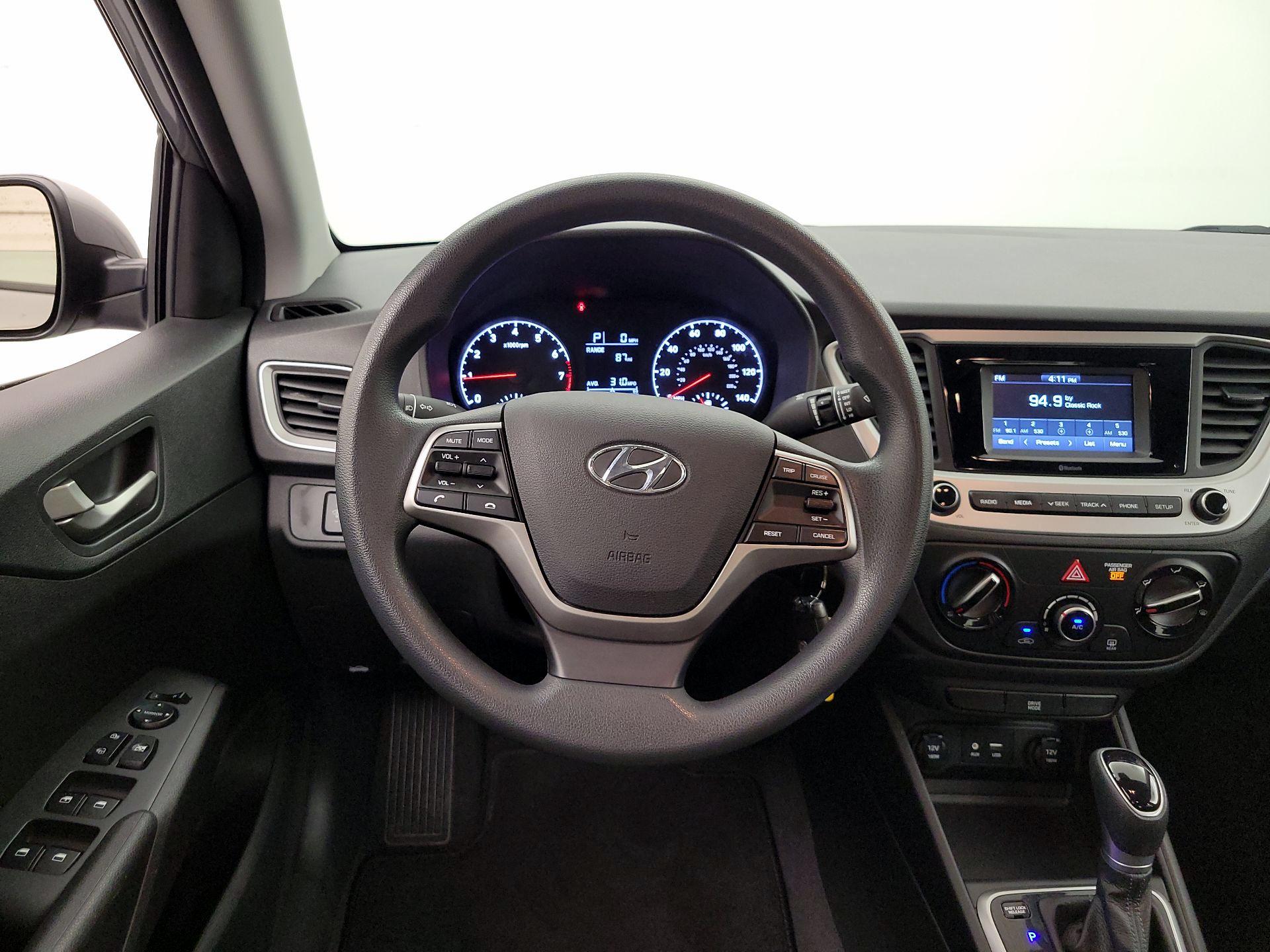 Thumbnail: 2022 Hyundai Accent - 10