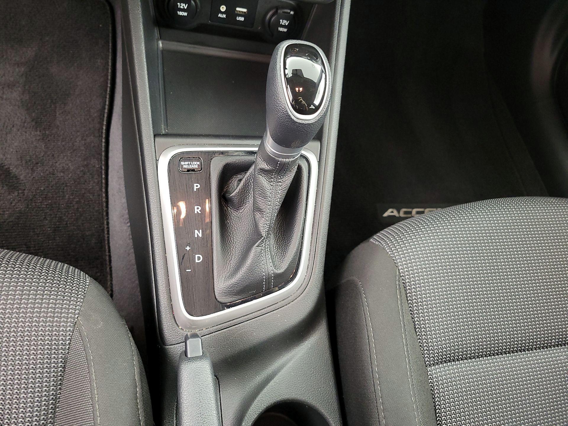 Thumbnail: 2022 Hyundai Accent - 17