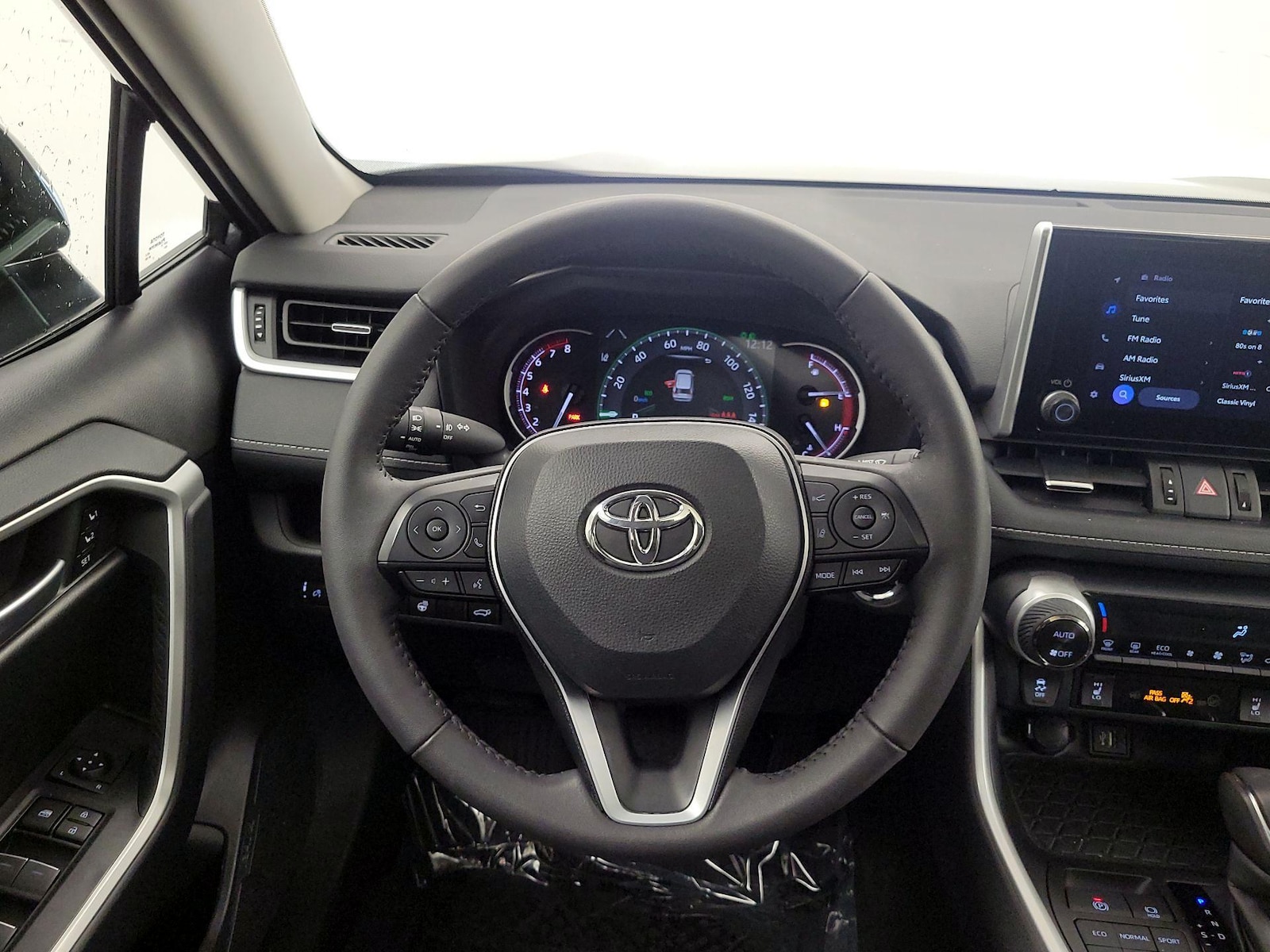 2023 Toyota RAV4 XLE Premium - Photo 11