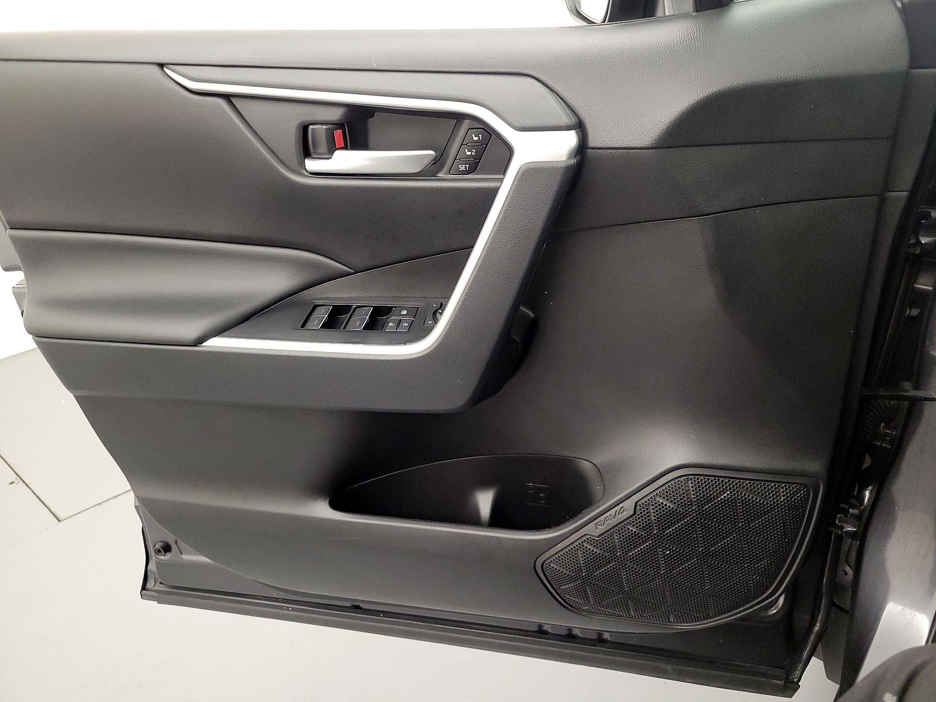 Thumbnail: 2023 Toyota RAV4 - 12