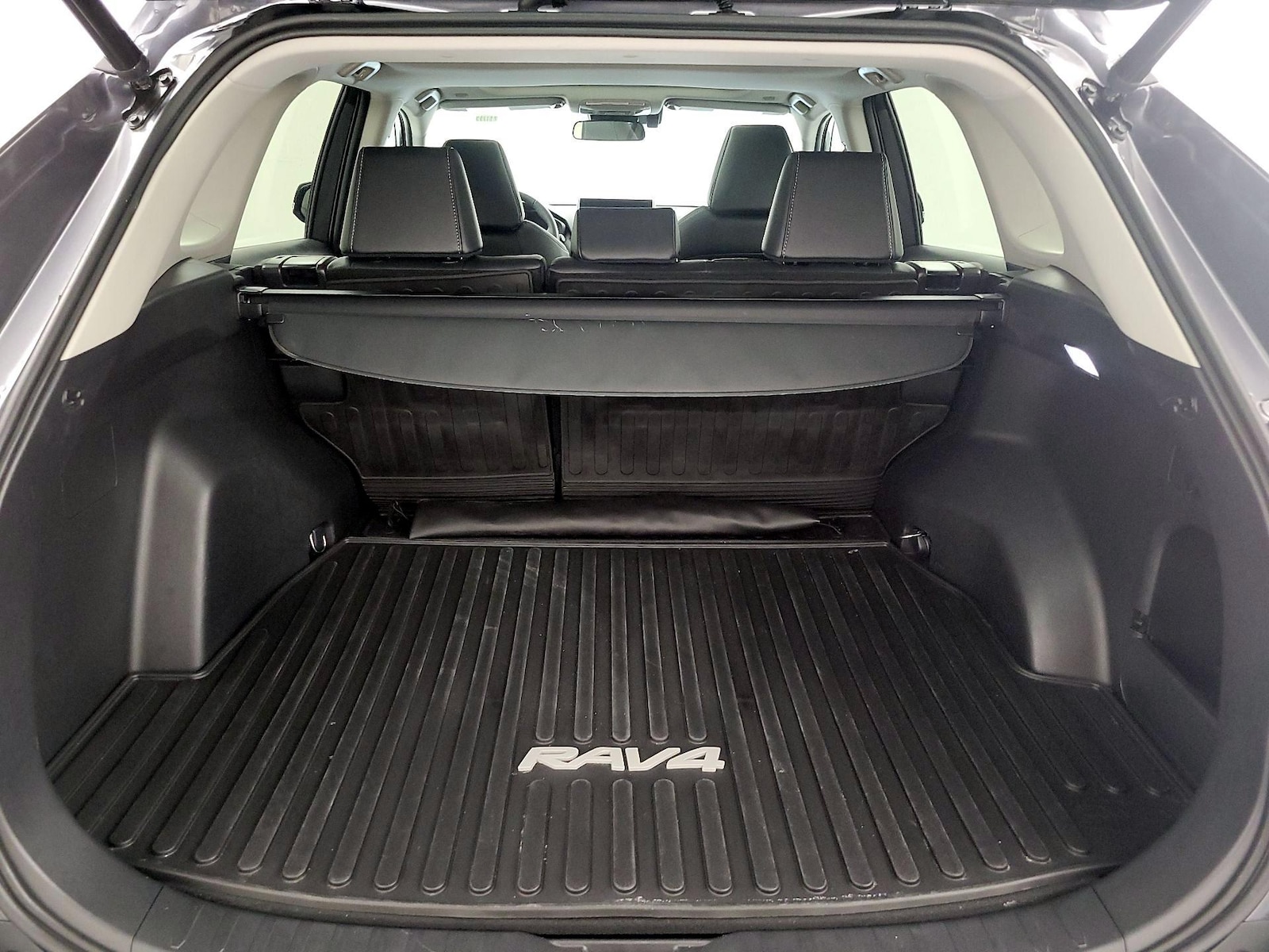 2023 Toyota RAV4 XLE Premium - Photo 22