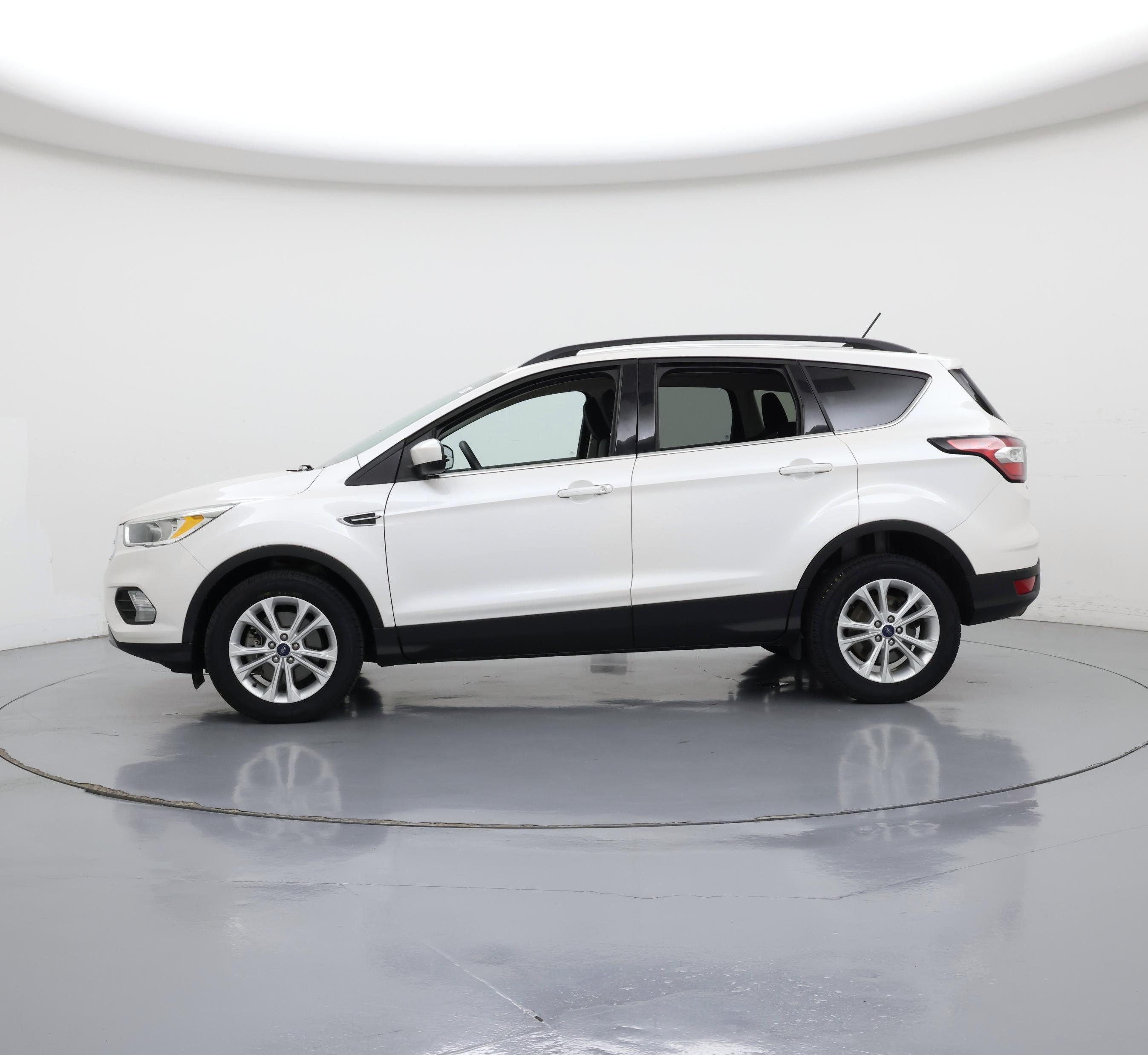 Thumbnail: 2018 Ford Escape - 3