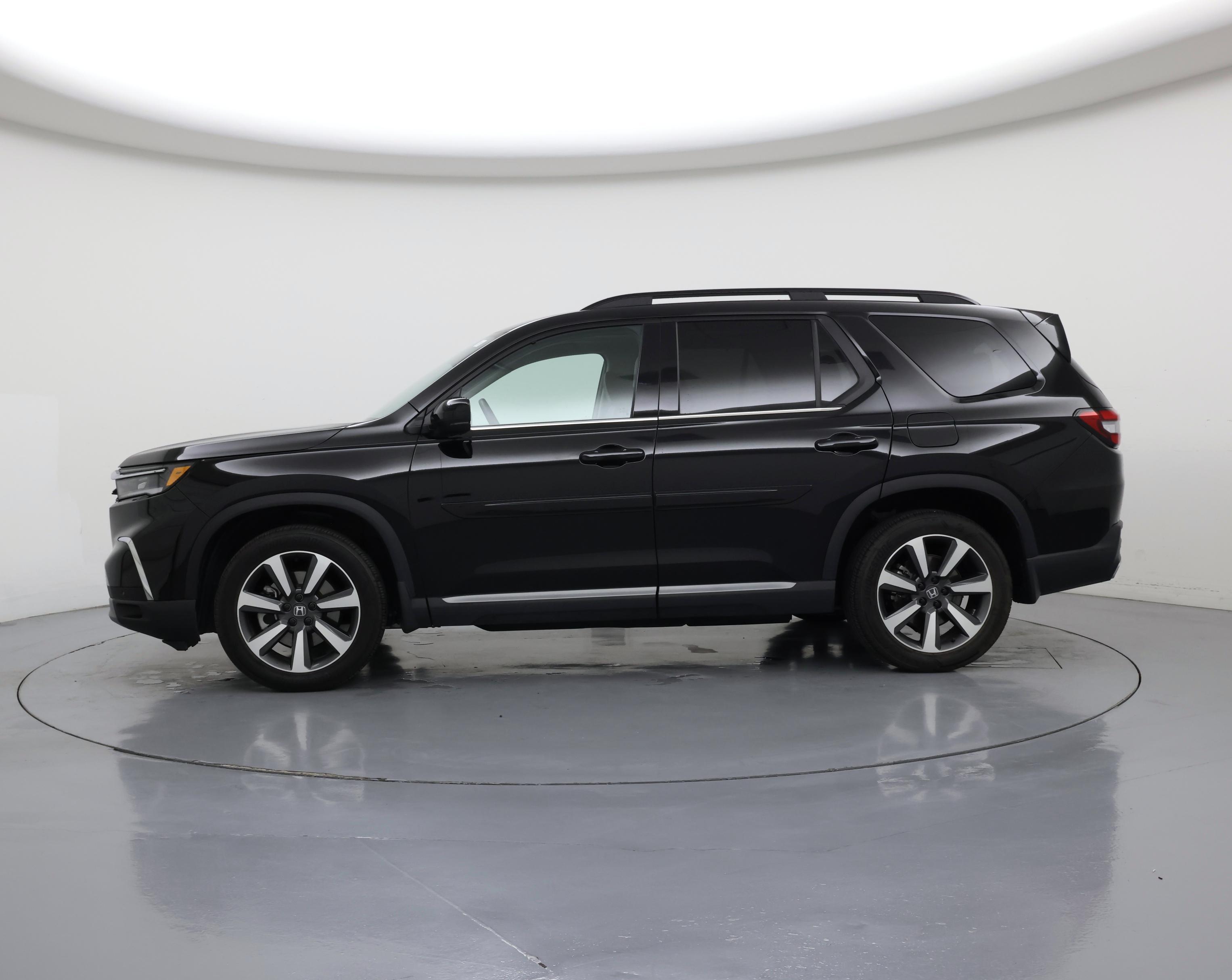 Thumbnail: 2024 Honda Pilot - 3