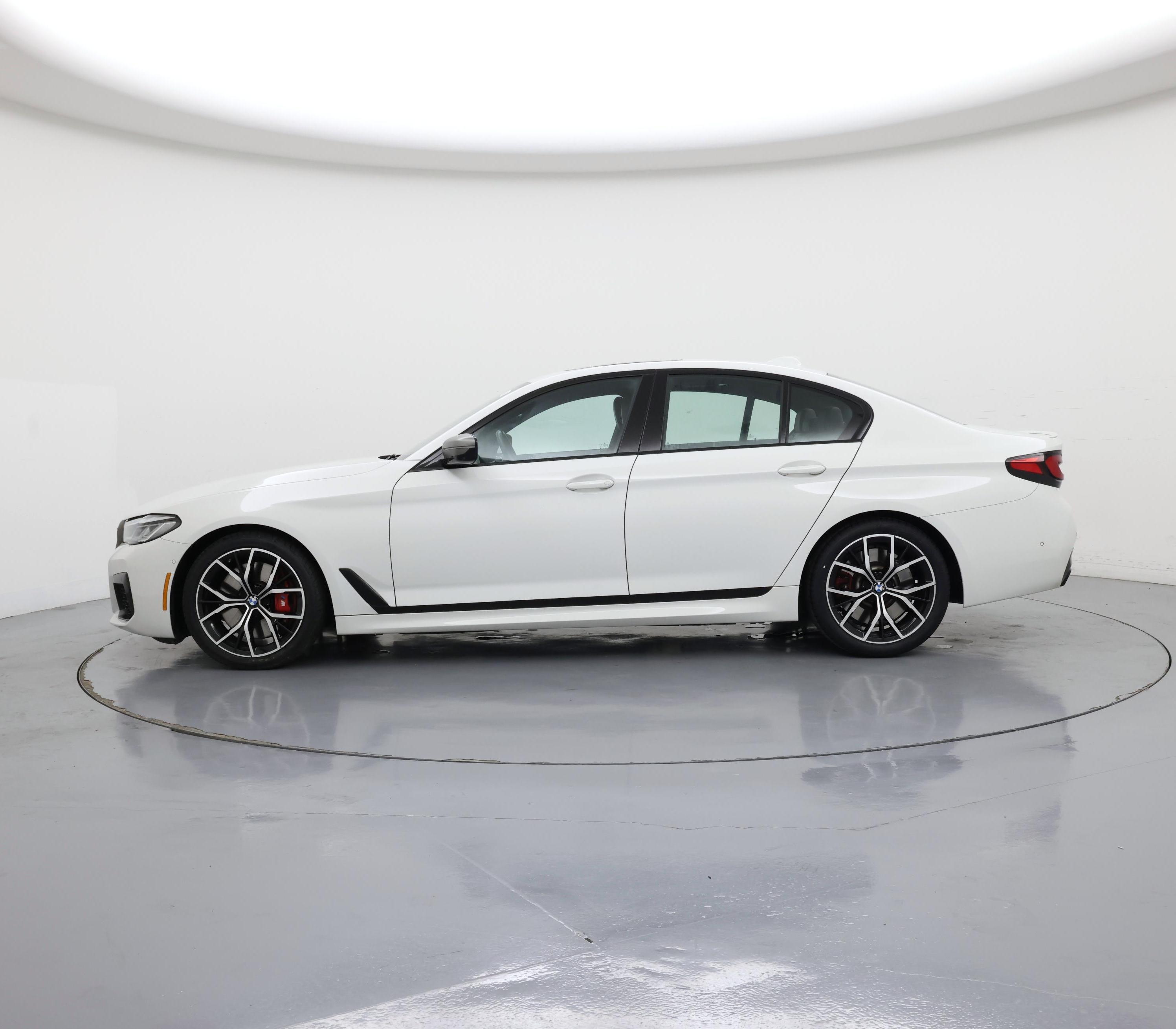 Thumbnail: 2022 BMW 5 Series - 3