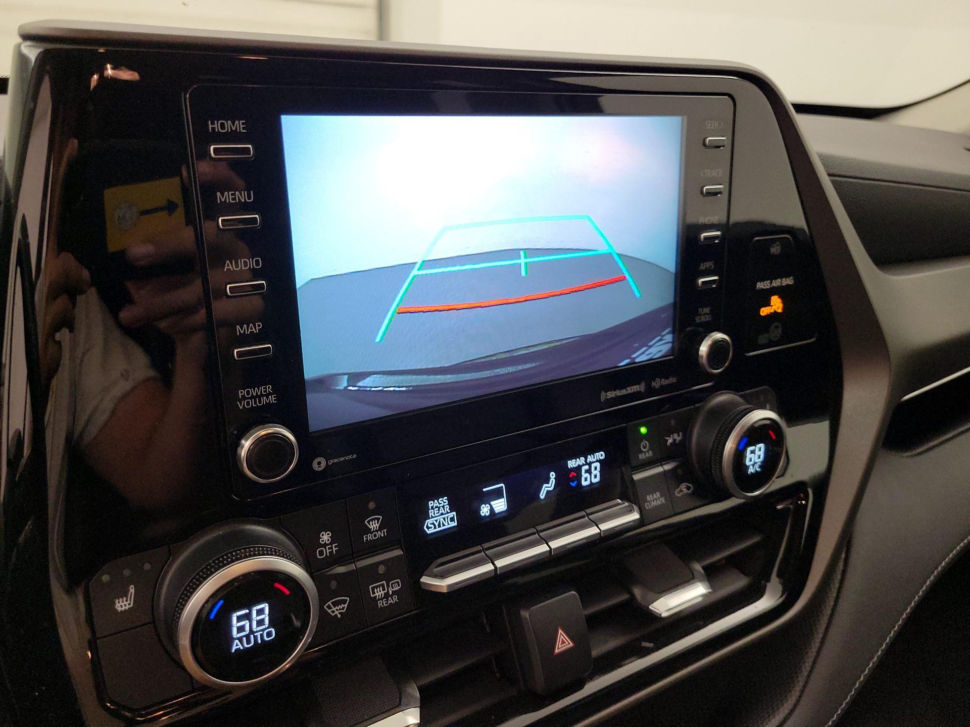 Thumbnail: 2021 Toyota Highlander - 14