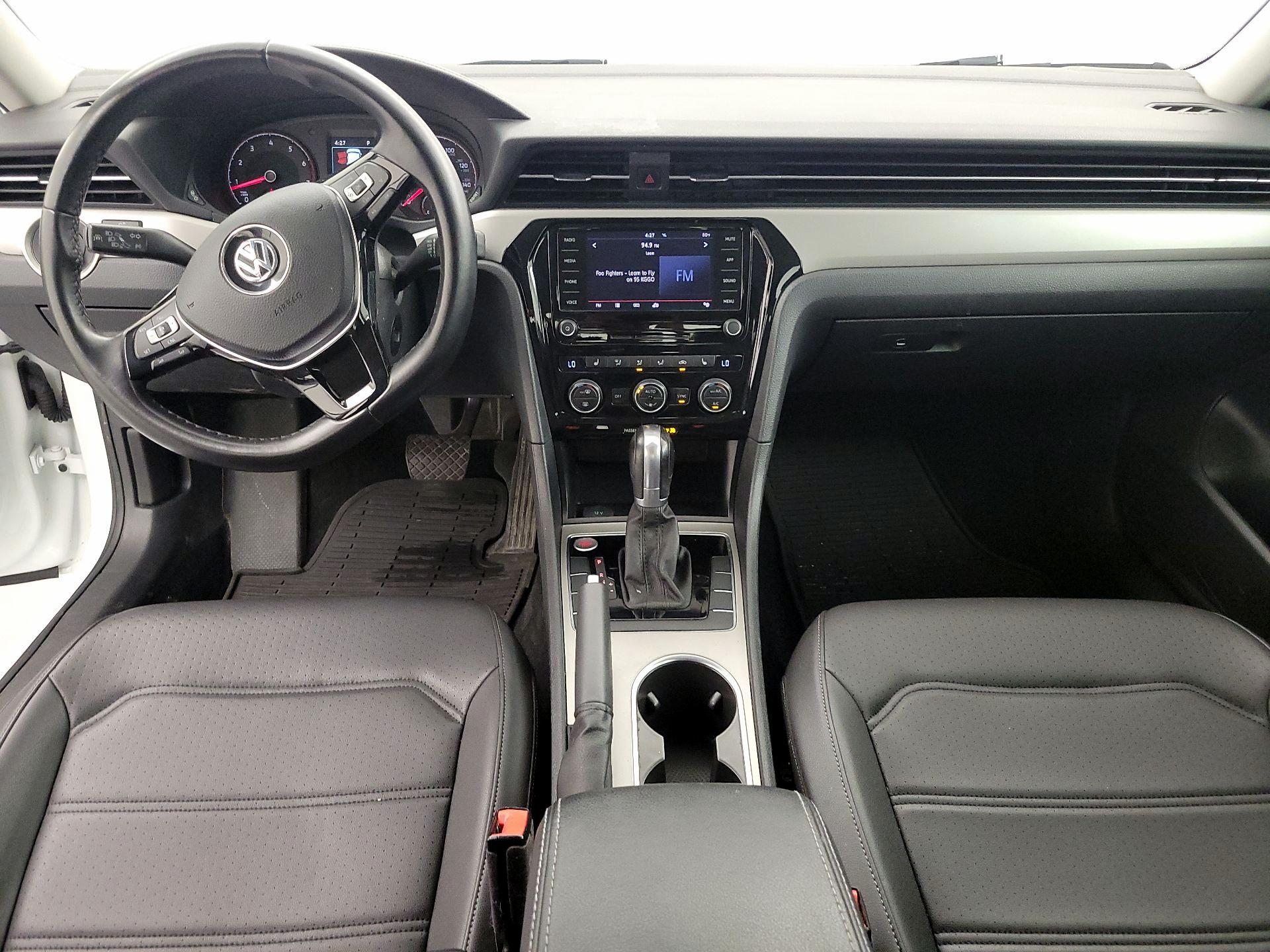 Thumbnail: 2020 Volkswagen Passat - 9