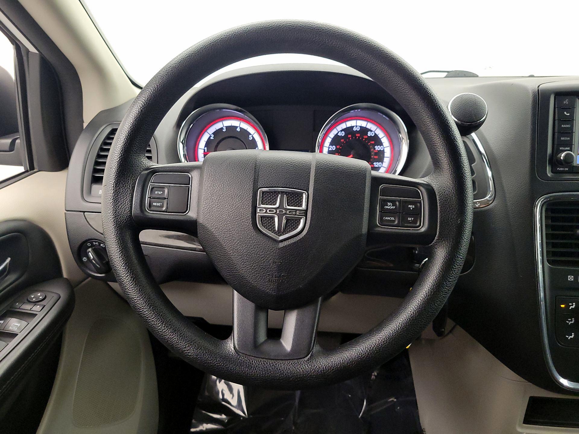 Thumbnail: 2018 Dodge Grand Caravan - 10