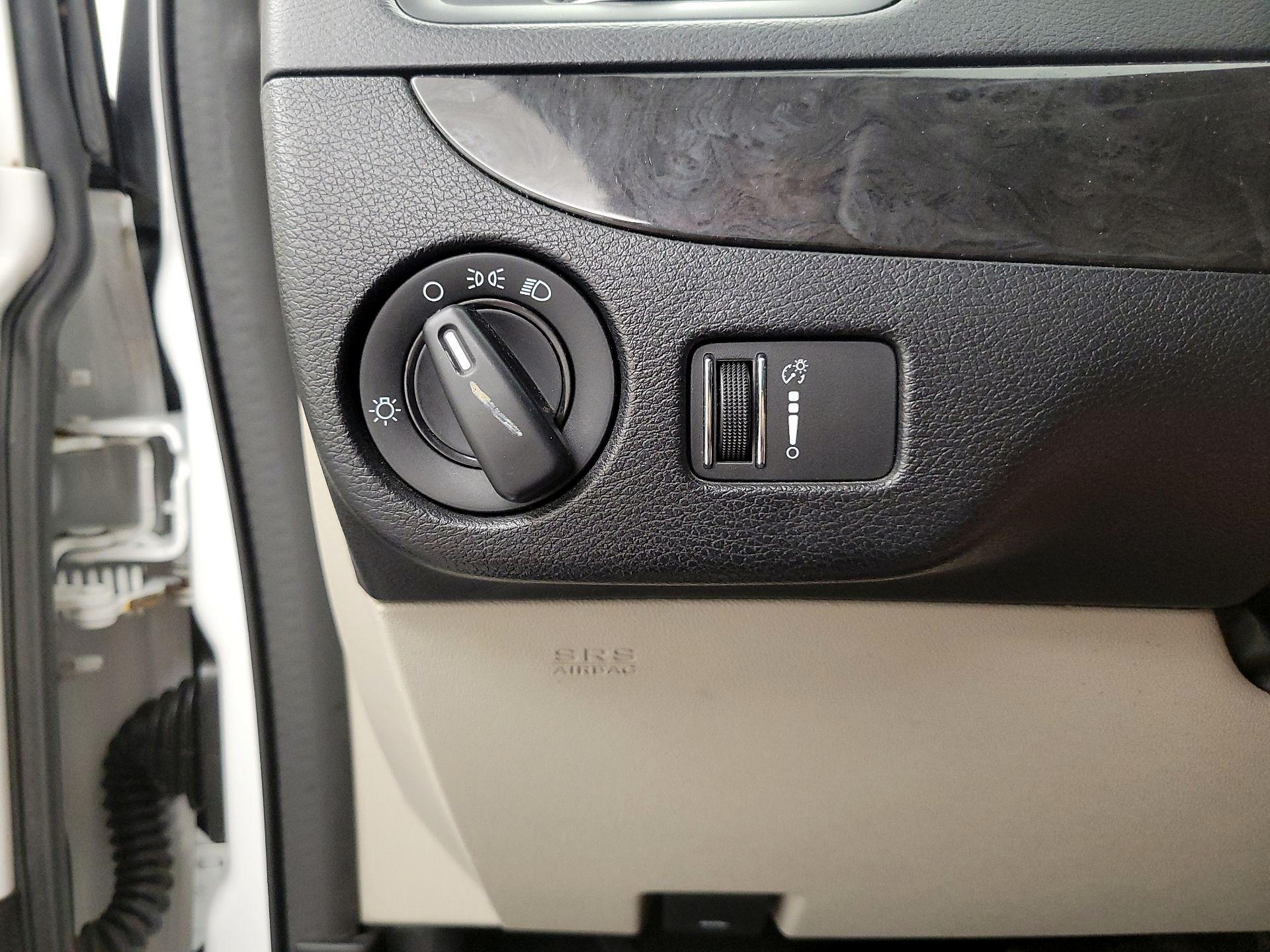 Thumbnail: 2018 Dodge Grand Caravan - 13