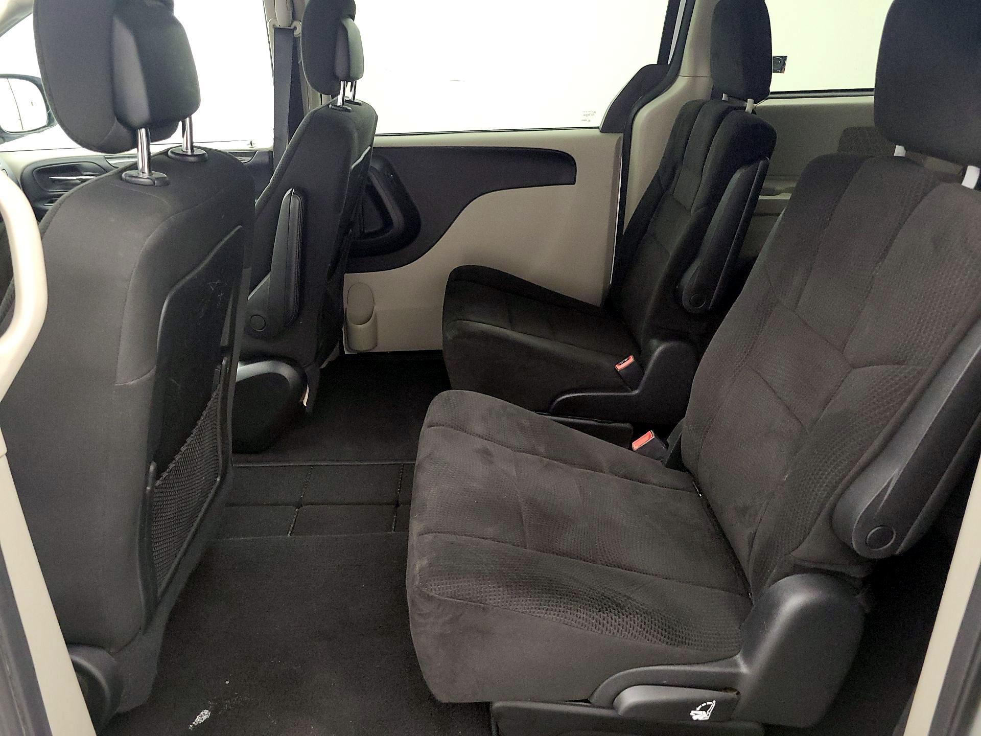 Thumbnail: 2018 Dodge Grand Caravan - 19