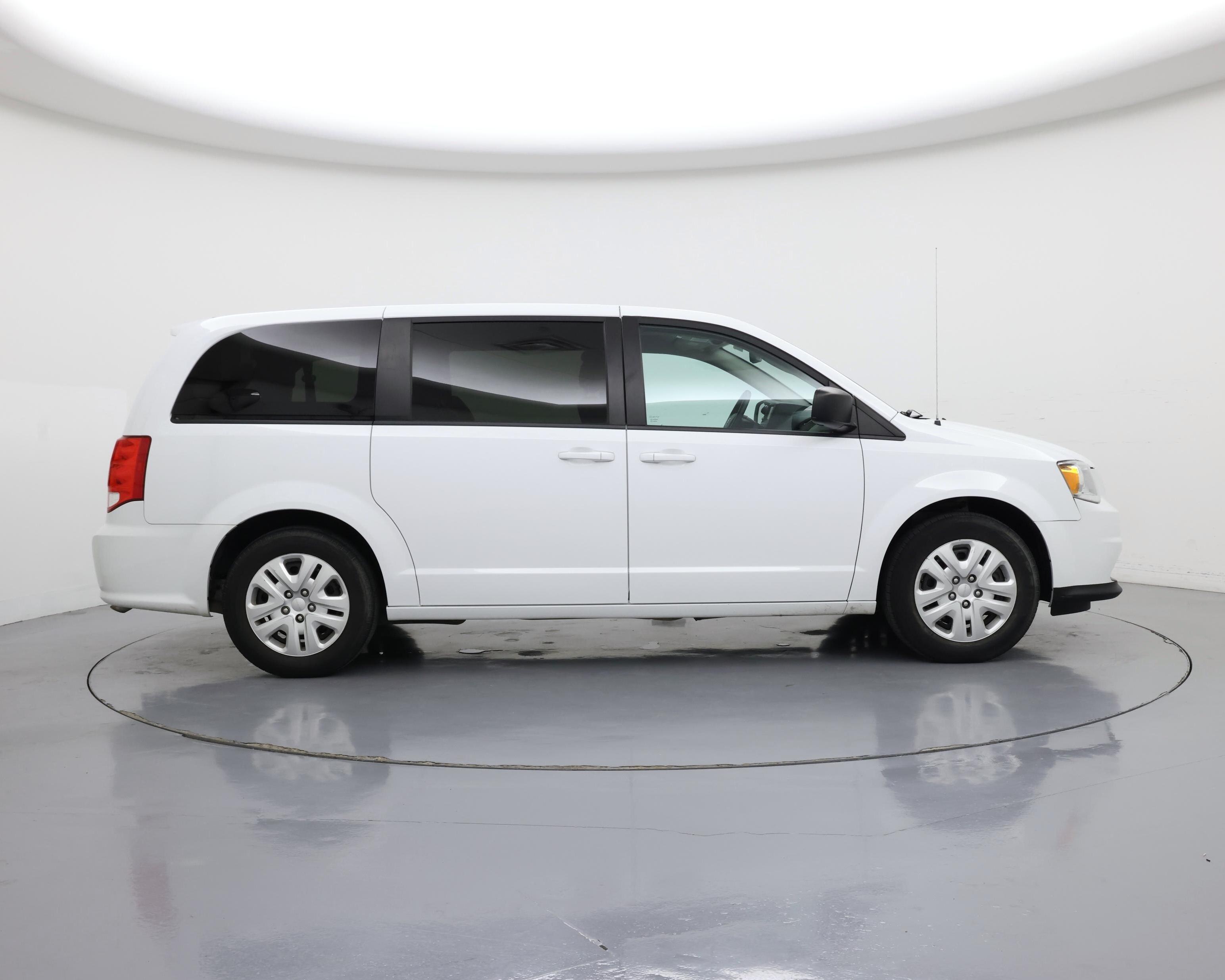 Thumbnail: 2018 Dodge Grand Caravan - 7