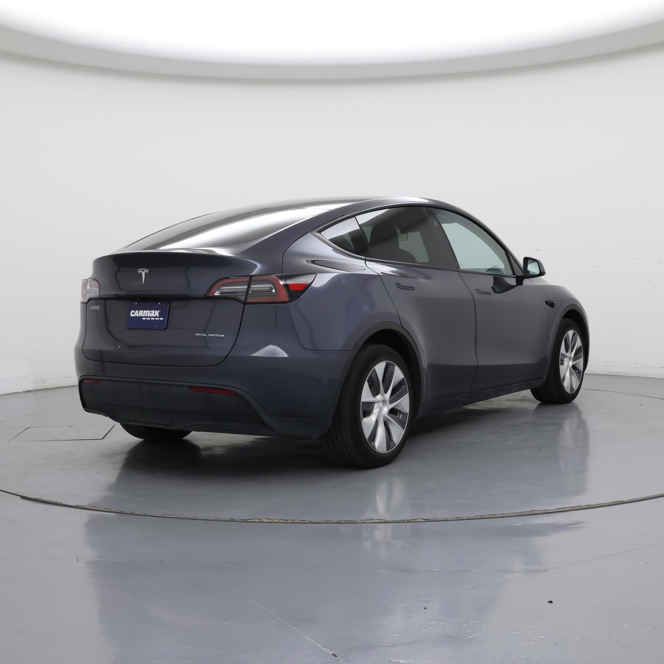 Thumbnail: 2023 Tesla Model Y - 8