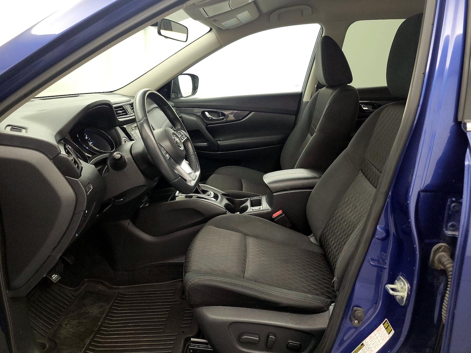 2018 Nissan Rogue SV - Photo 12