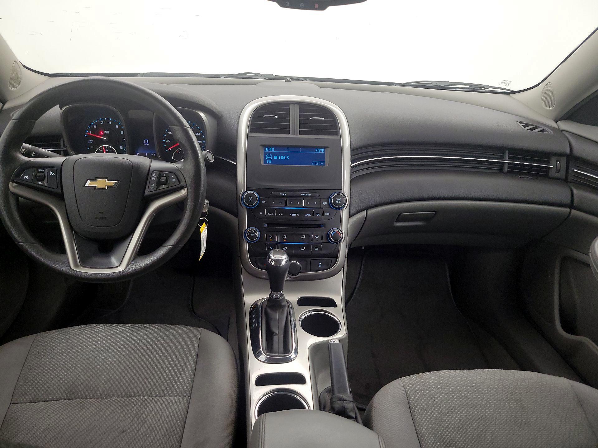 Thumbnail: 2016 Chevrolet Malibu - 9