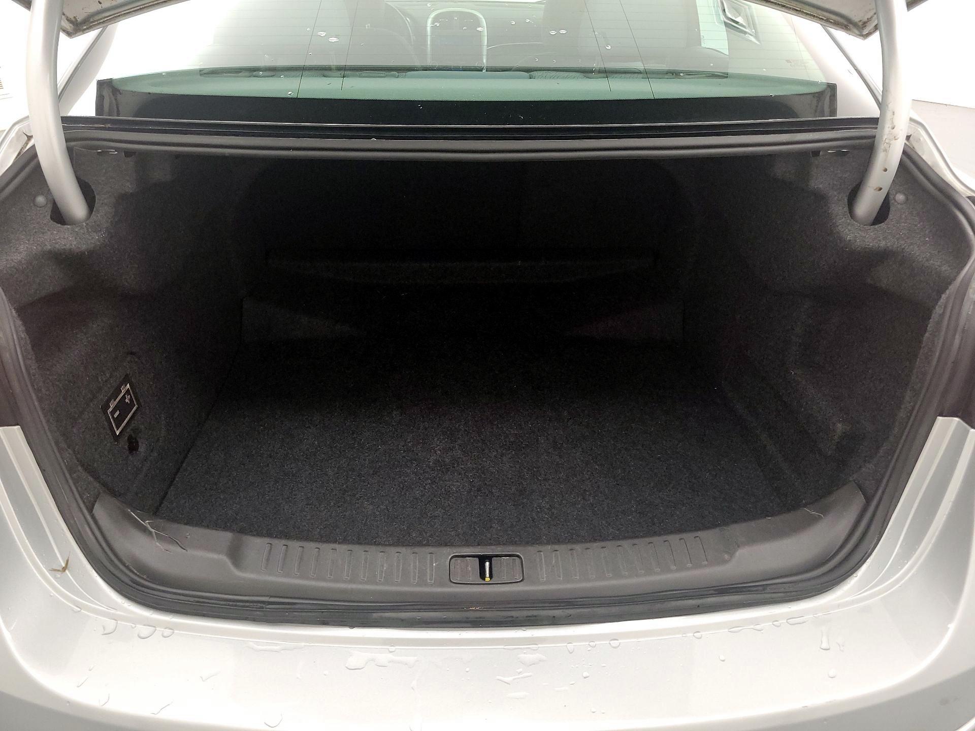 Thumbnail: 2016 Chevrolet Malibu - 19