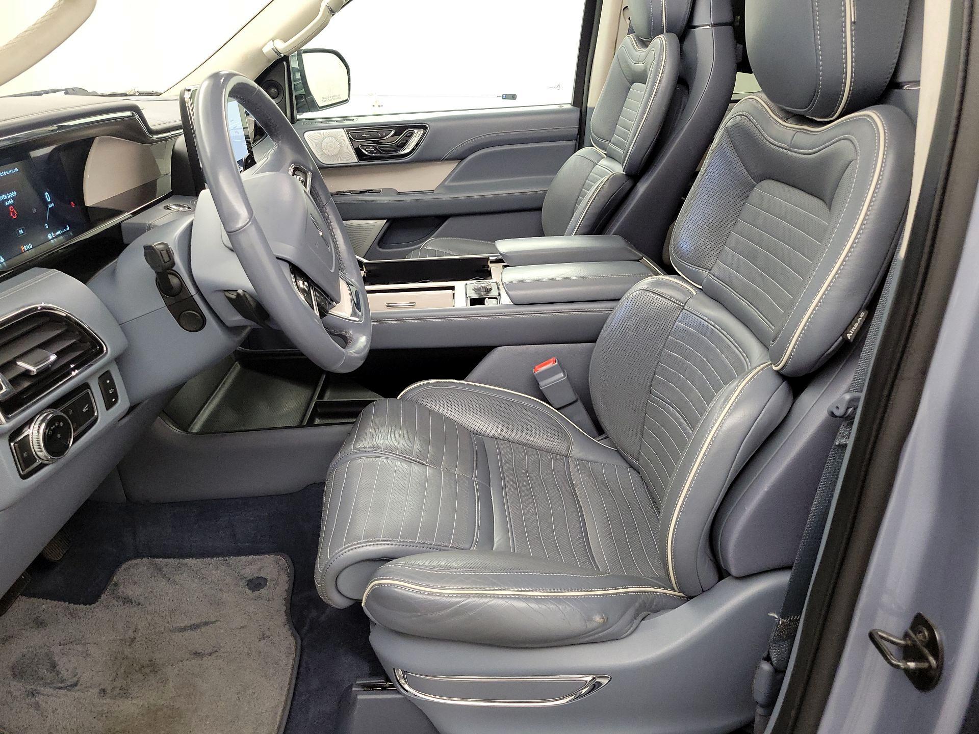 Thumbnail: 2019 Lincoln Navigator - 11