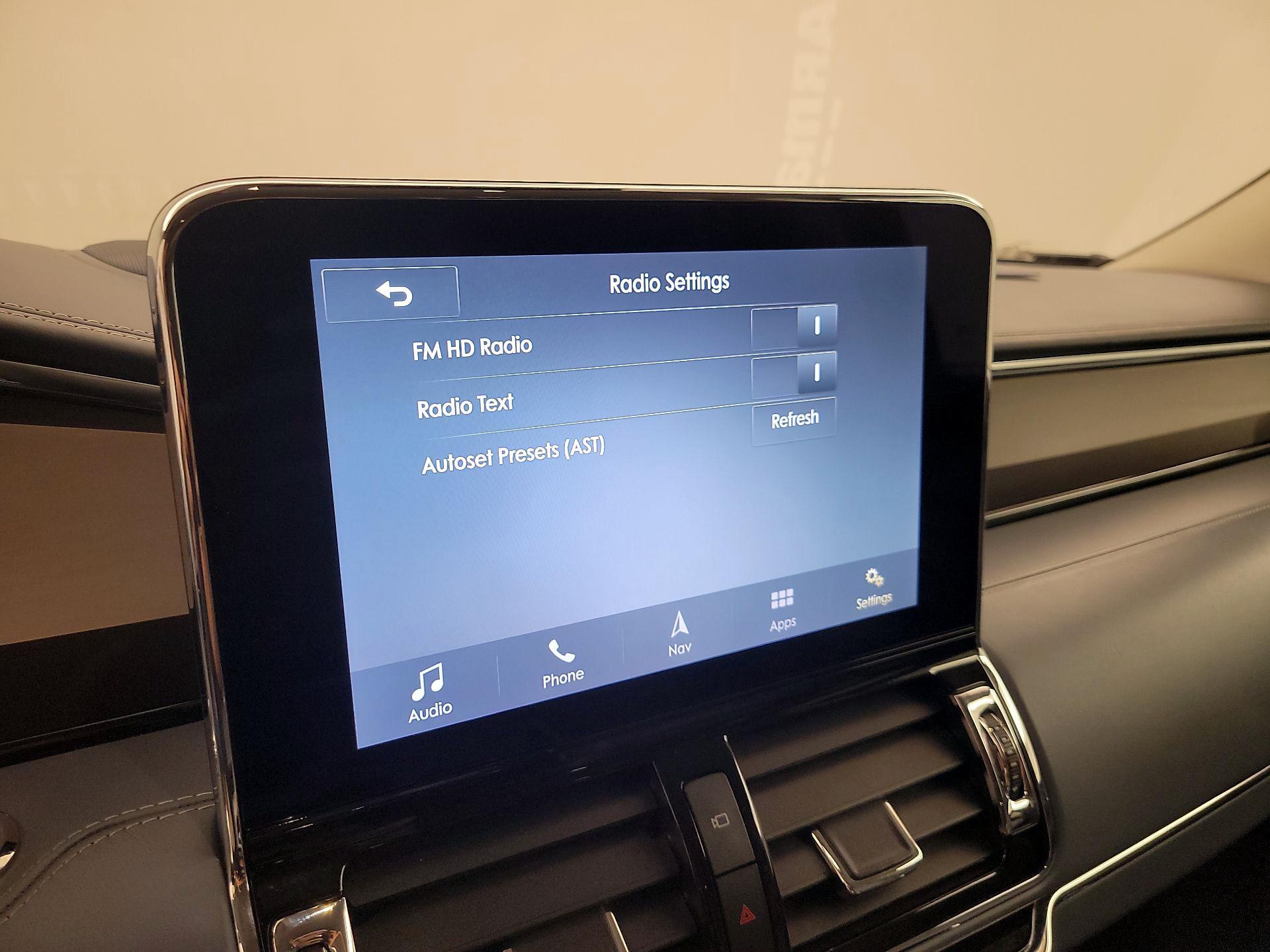 Thumbnail: 2019 Lincoln Navigator - 16
