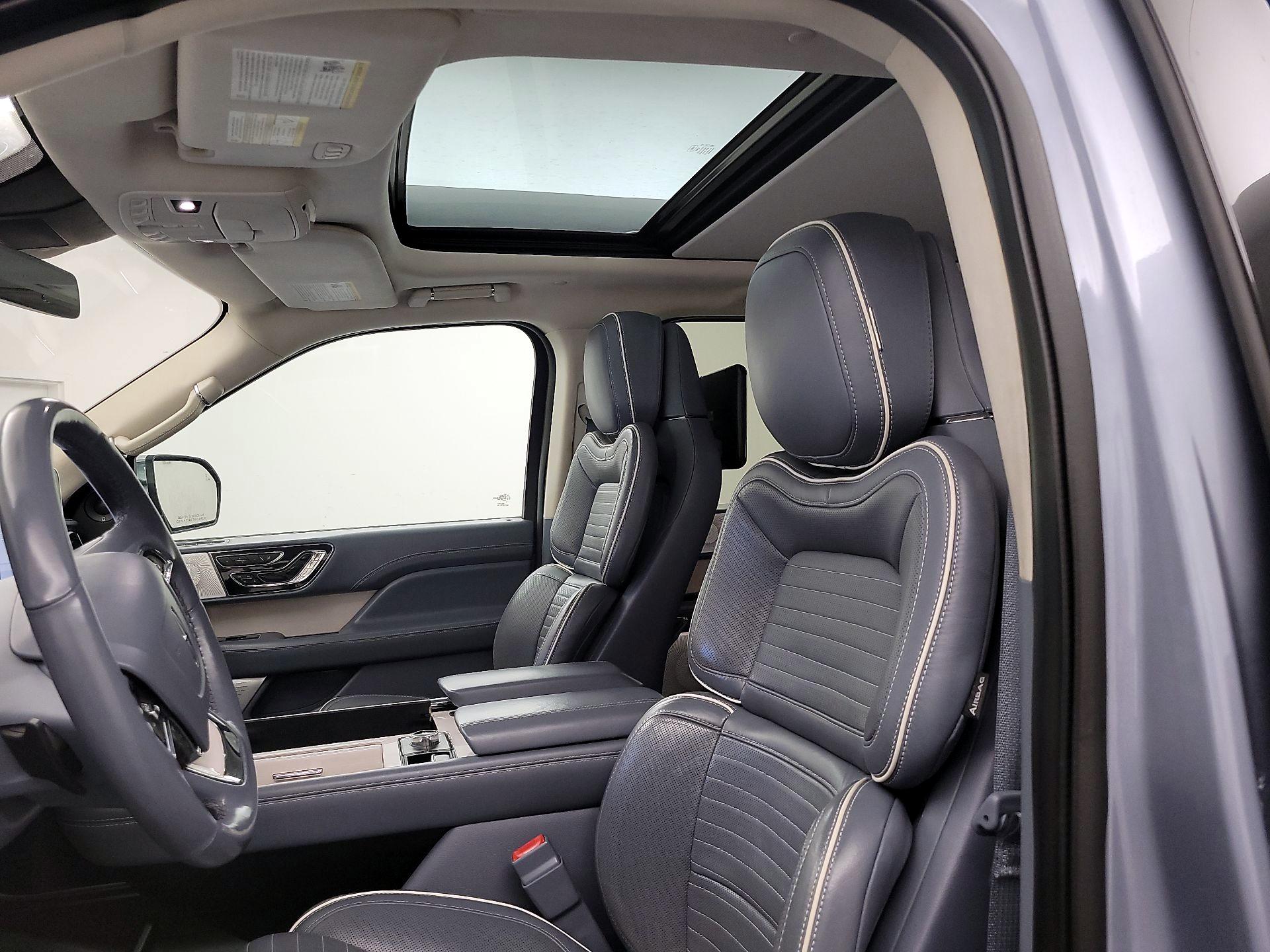 Thumbnail: 2019 Lincoln Navigator - 20