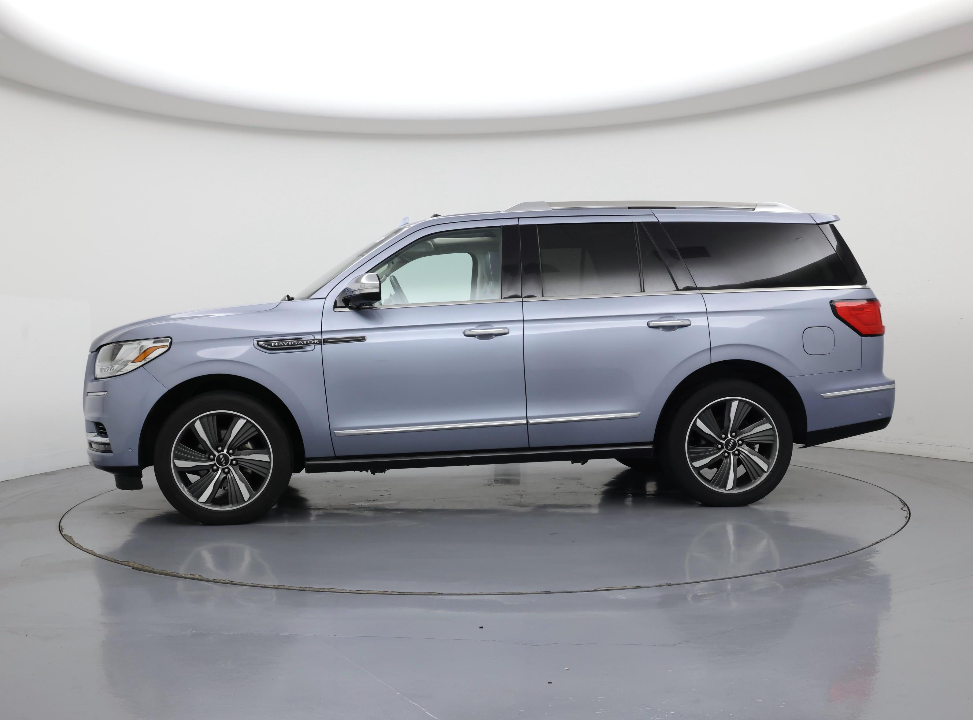Thumbnail: 2019 Lincoln Navigator - 3