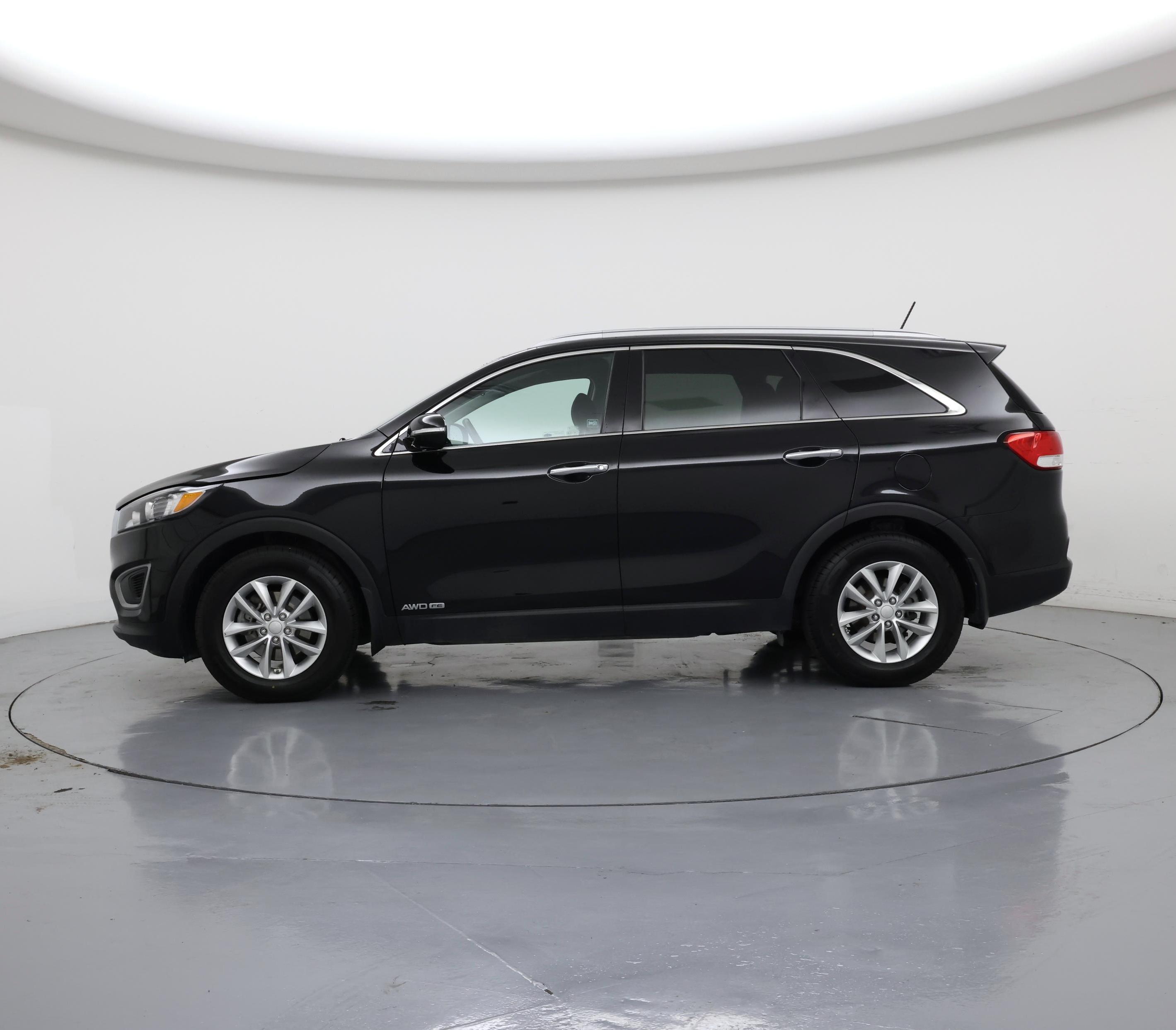 Thumbnail: 2018 Kia Sorento - 3