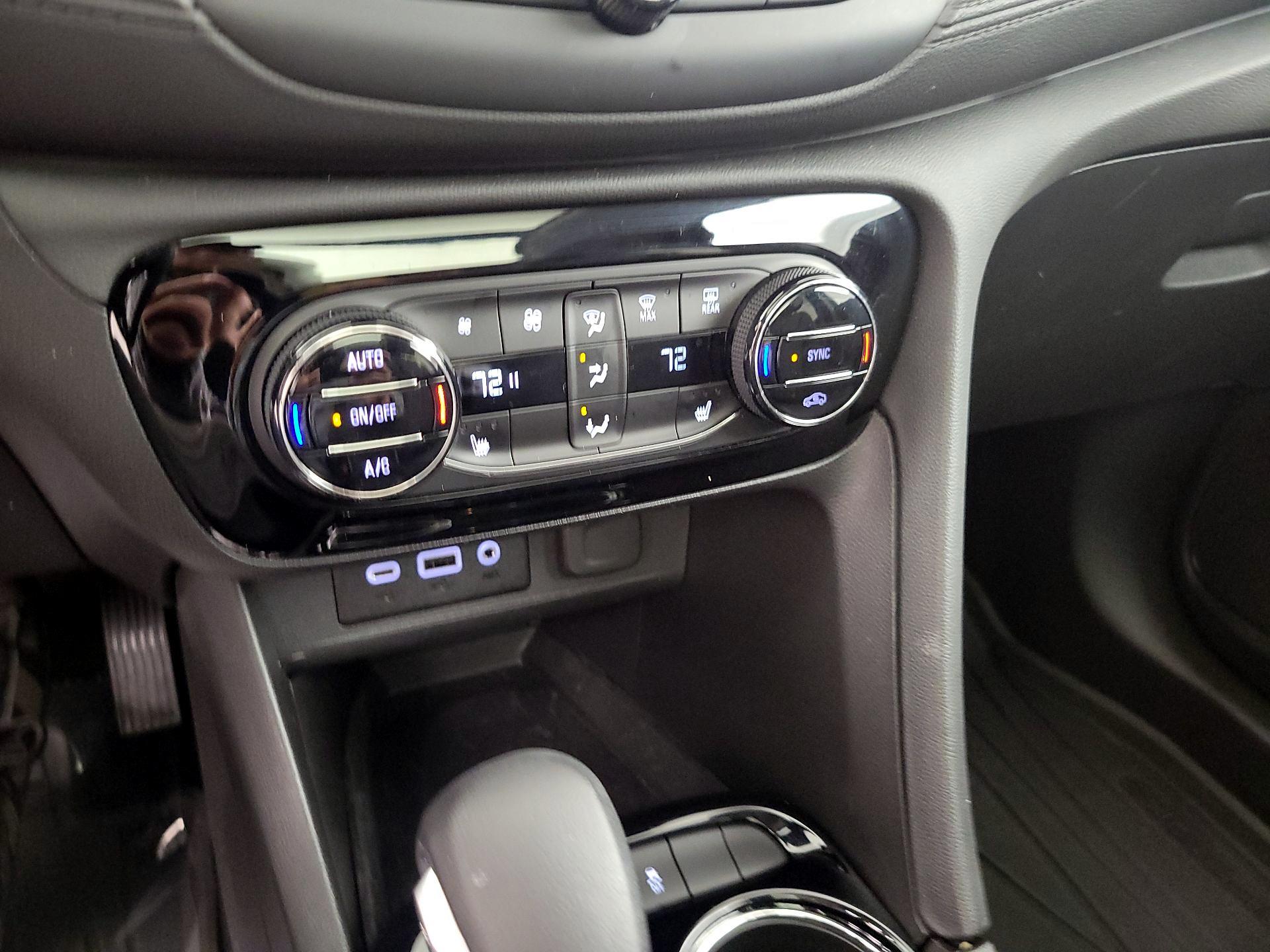 Thumbnail: 2023 Buick Encore GX - 16