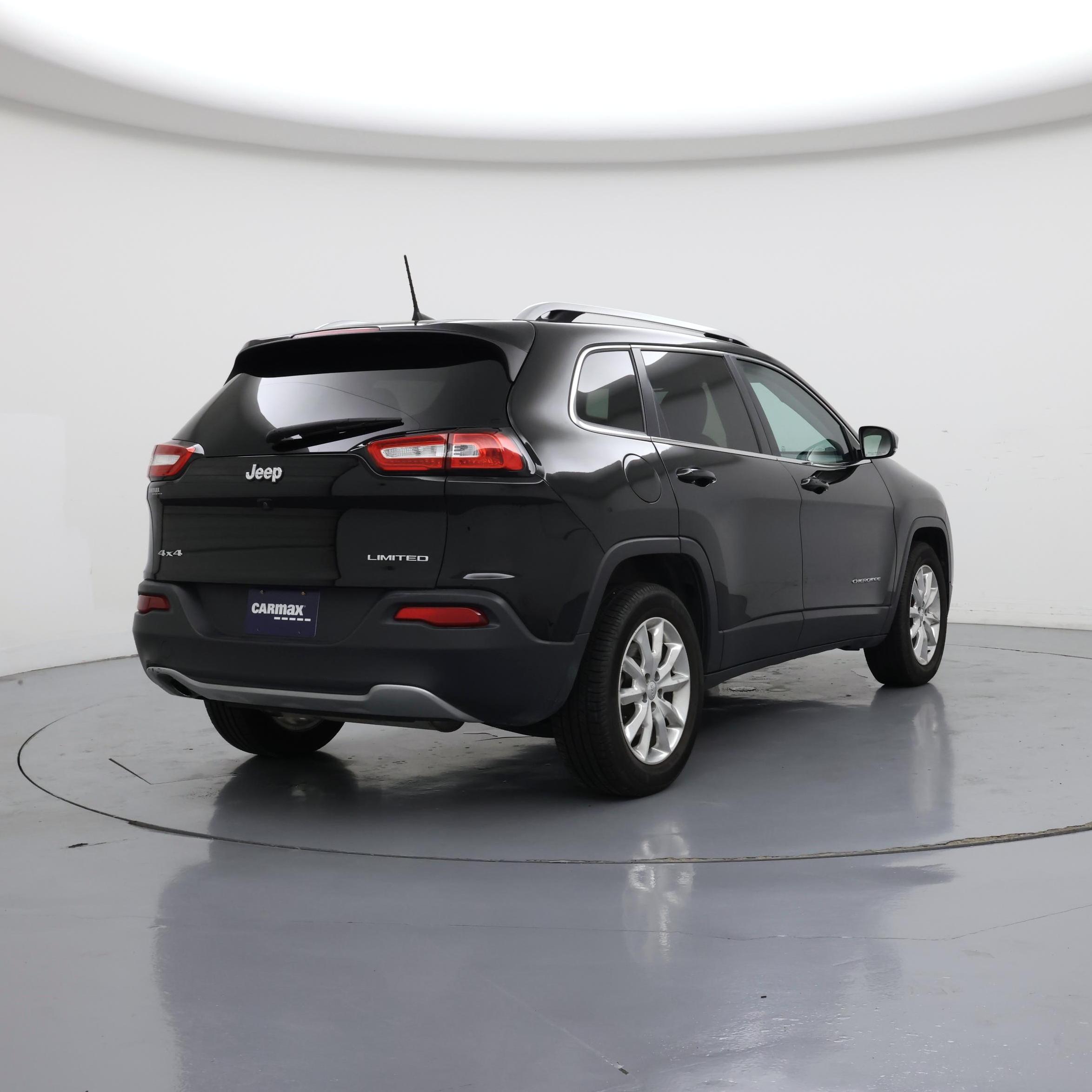 Thumbnail: 2017 Jeep Cherokee - 8