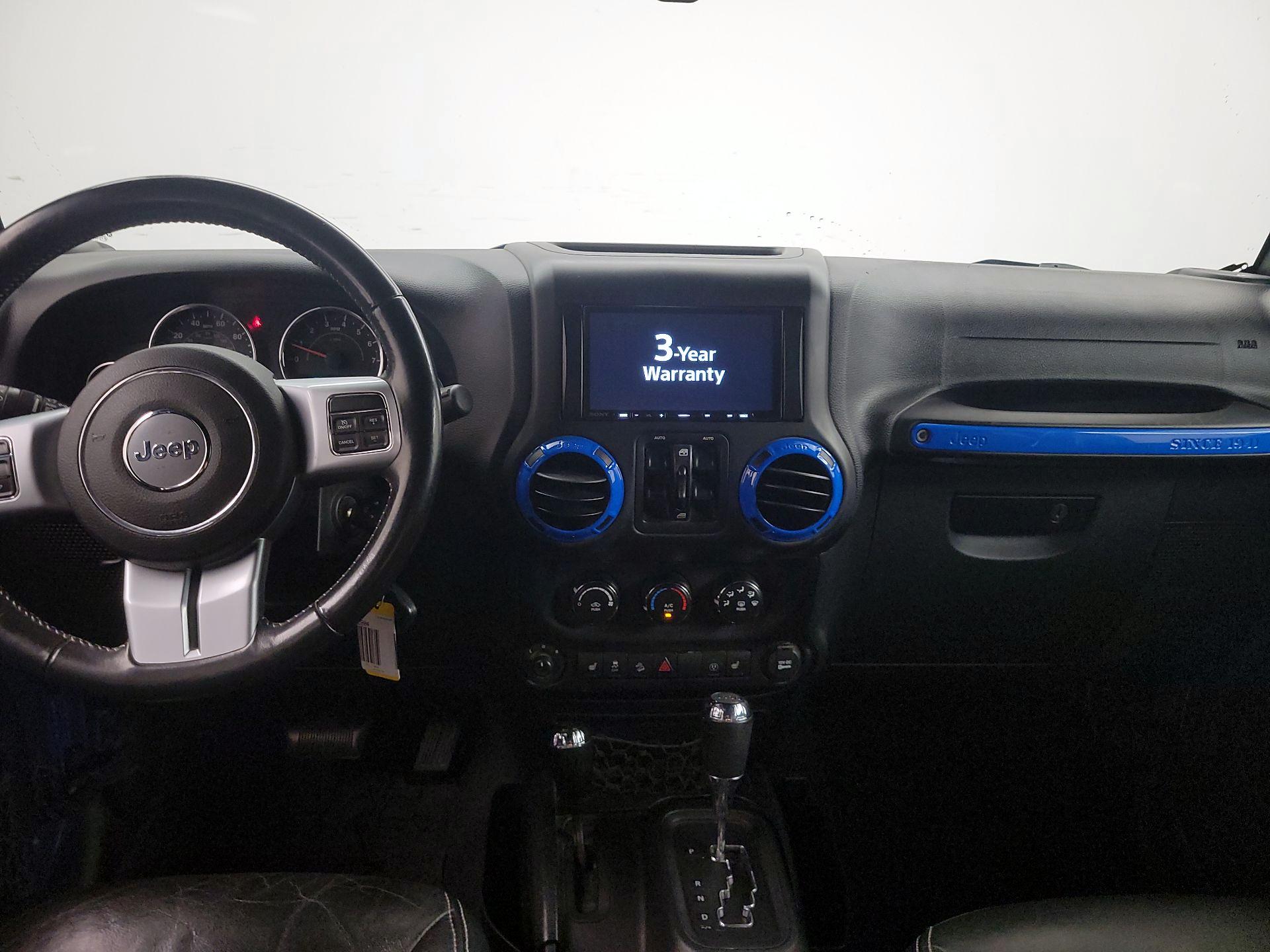 Thumbnail: 2016 Jeep Wrangler - 9