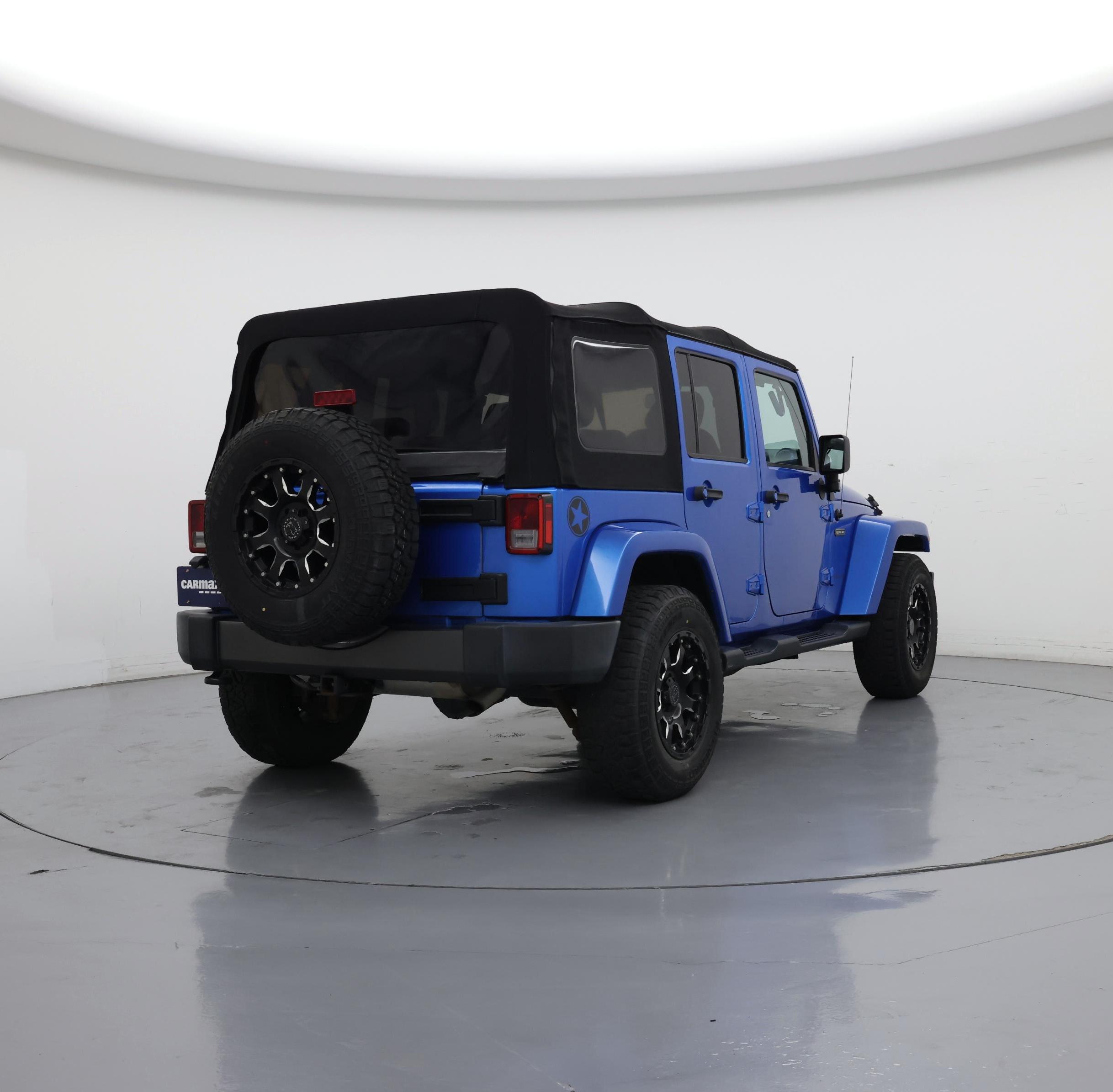 Thumbnail: 2016 Jeep Wrangler - 8