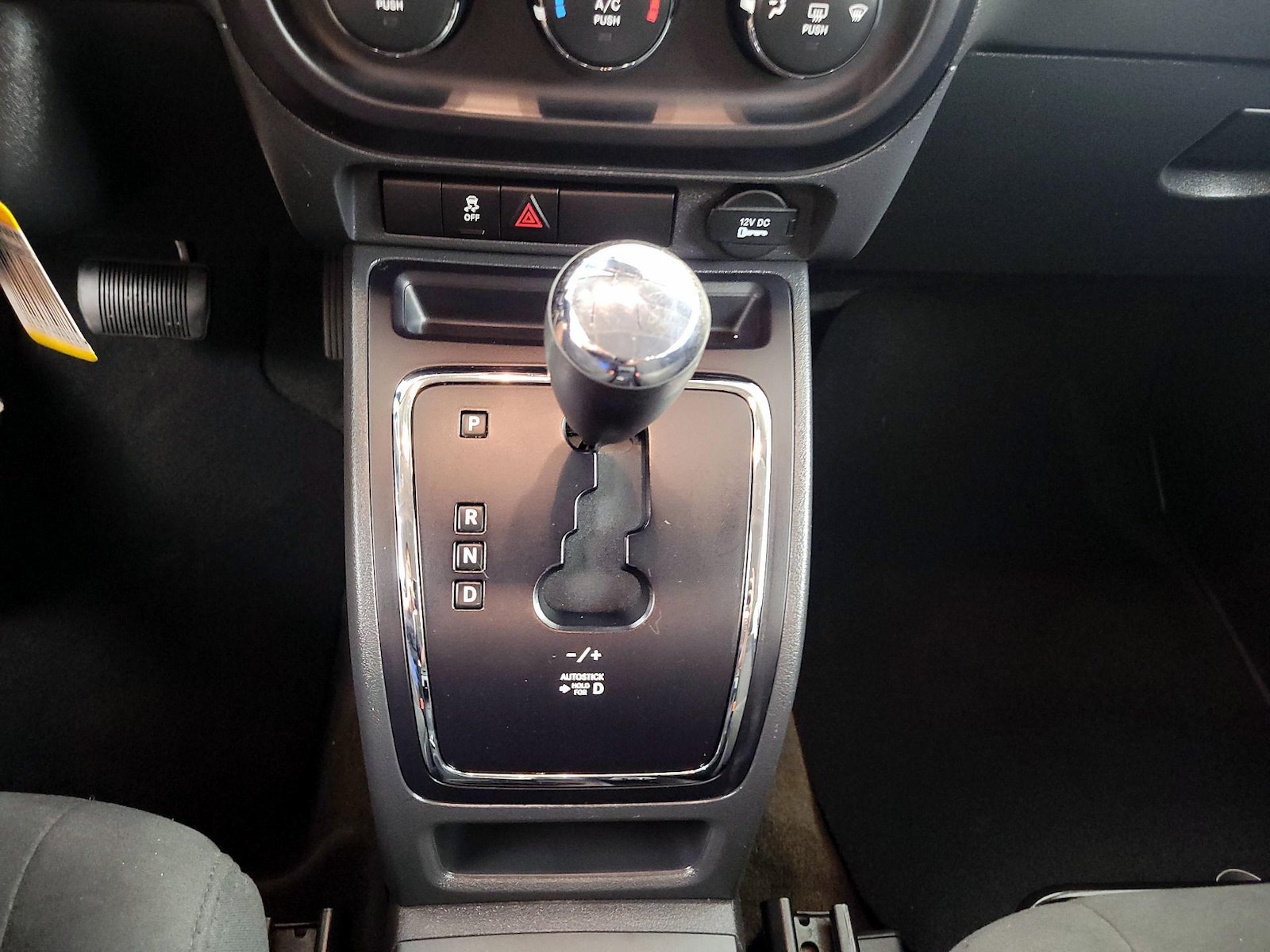 2016 Jeep Compass Sport - Photo 16