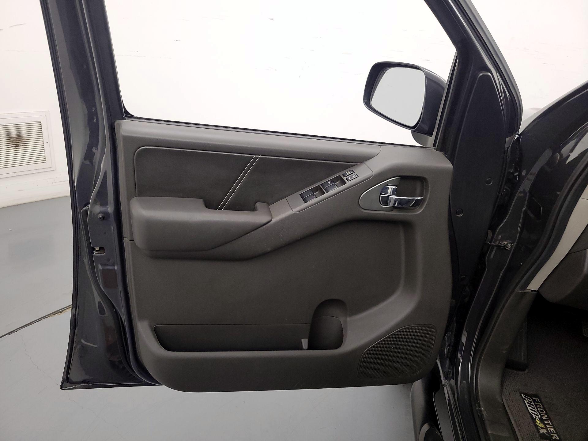 Thumbnail: 2014 Nissan Frontier - 12