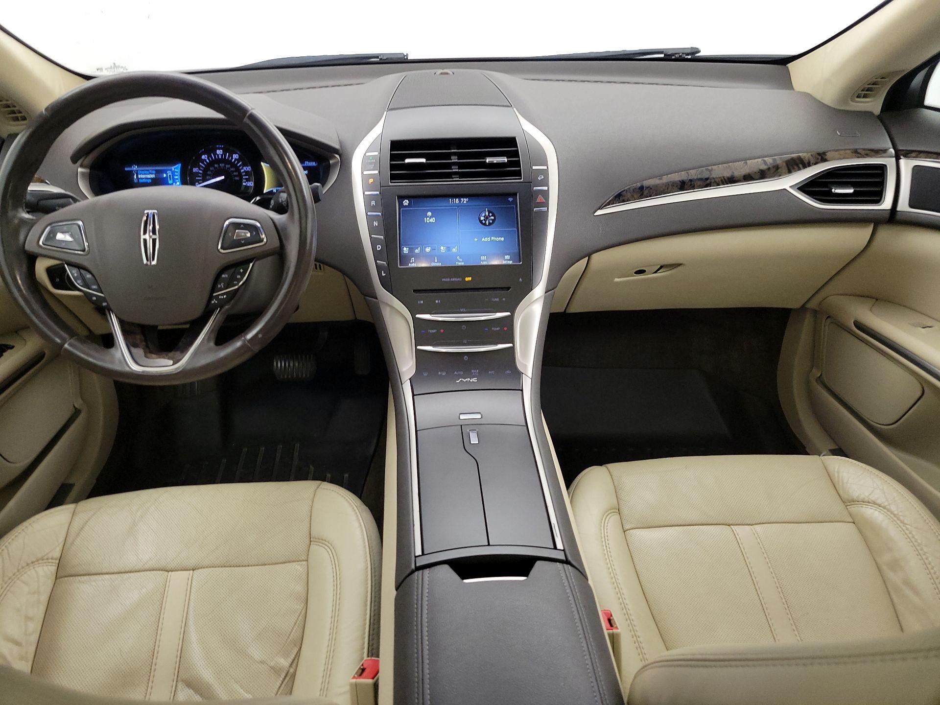 Thumbnail: 2015 Lincoln MKZ - 9