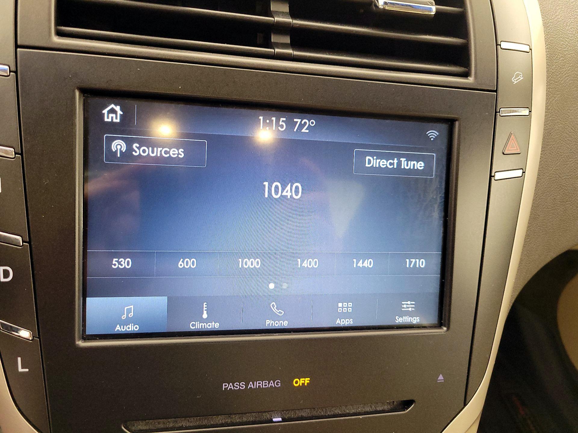 Thumbnail: 2015 Lincoln MKZ - 15
