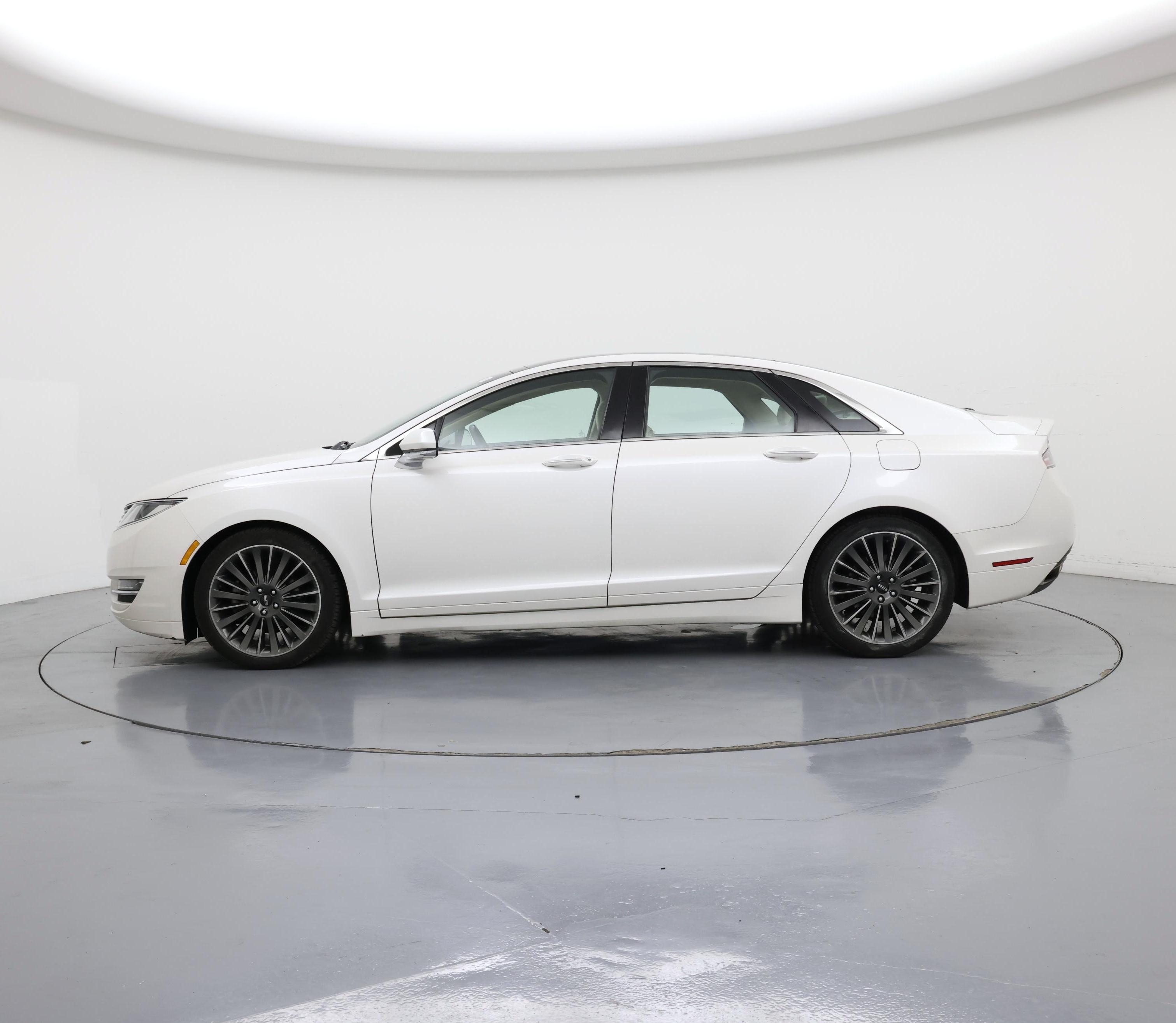 Thumbnail: 2015 Lincoln MKZ - 3