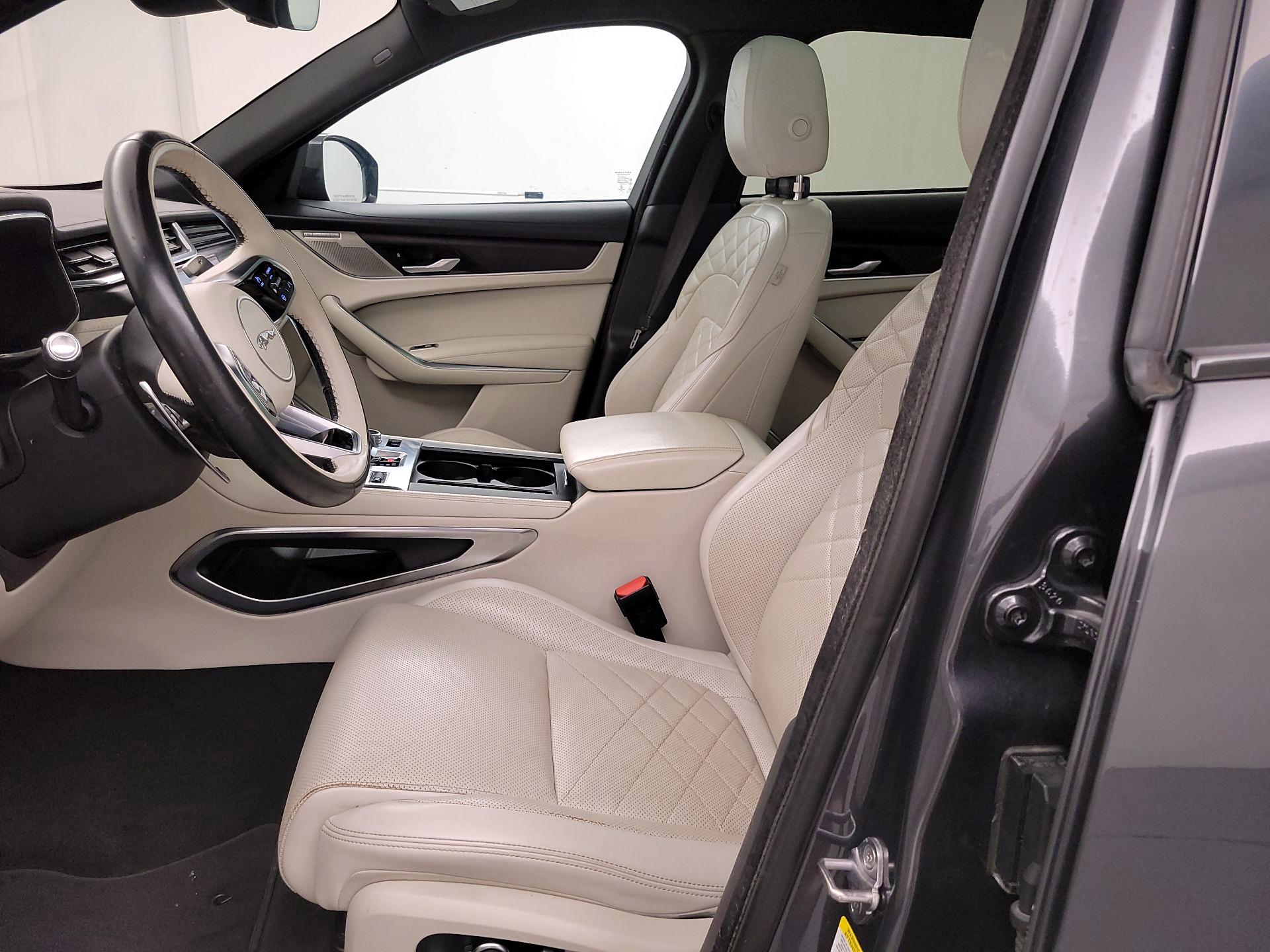 Thumbnail: 2021 Jaguar F-Pace - 11