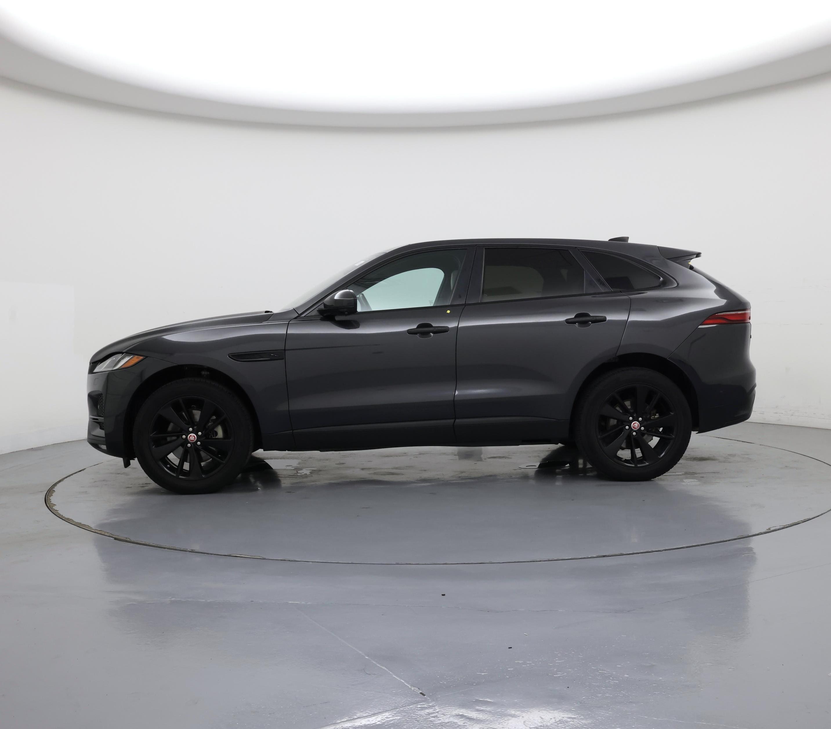 Thumbnail: 2021 Jaguar F-Pace - 3