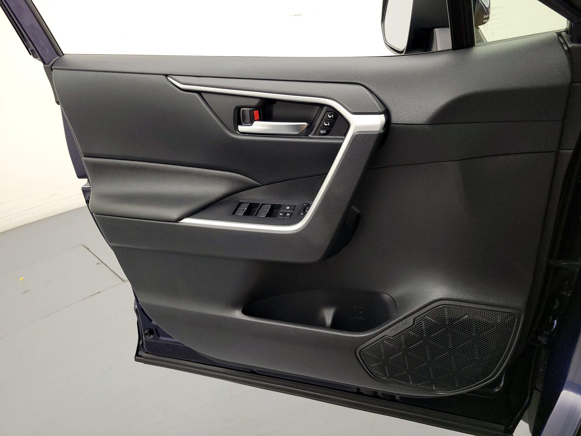 Thumbnail: 2023 Toyota RAV4 - 12