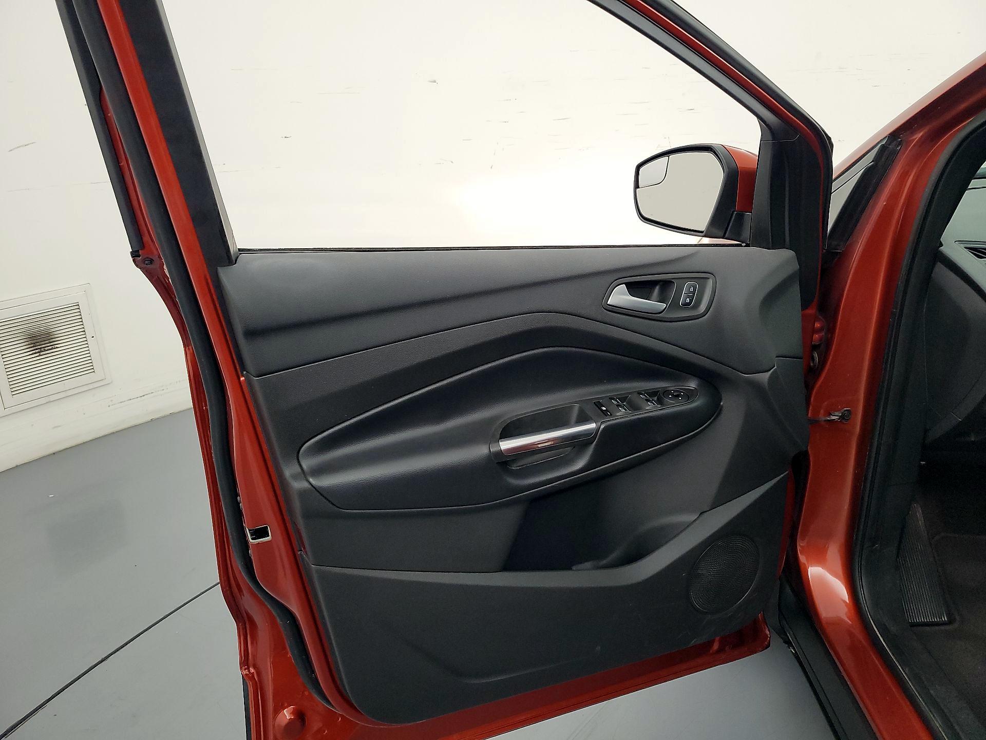 Thumbnail: 2019 Ford Escape - 12