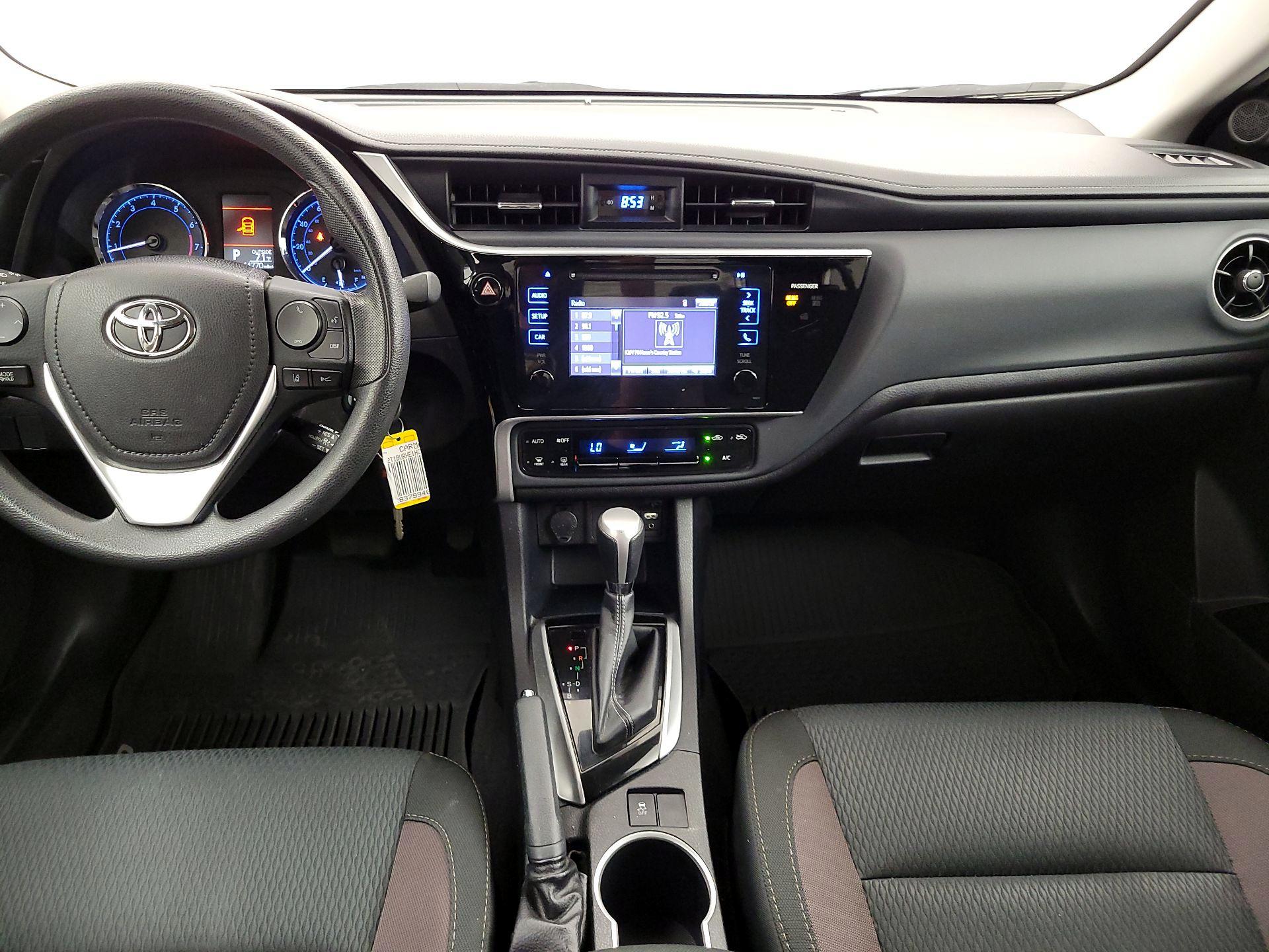 Thumbnail: 2017 Toyota Corolla - 9