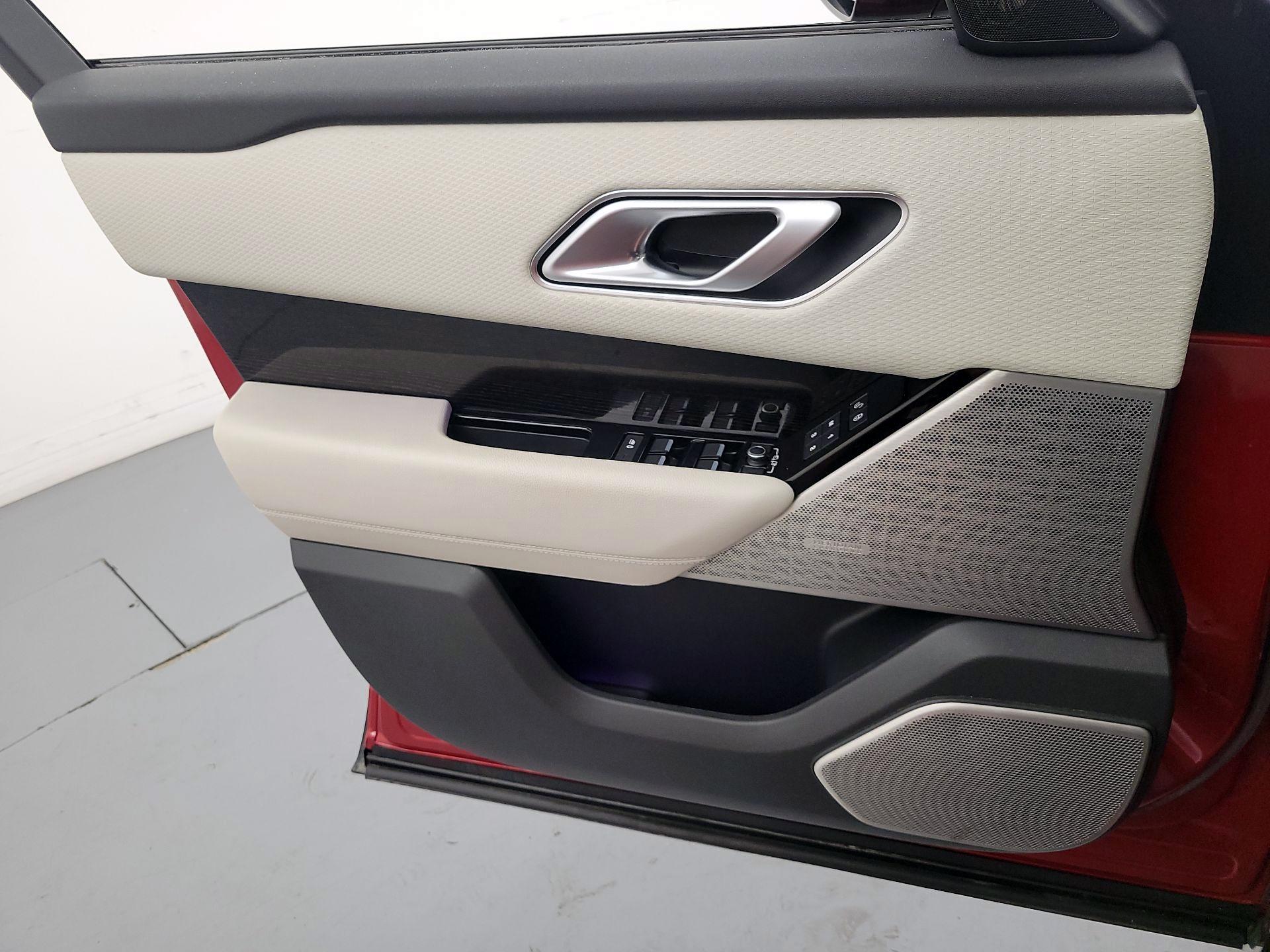 Thumbnail: 2019 Land Rover Range Rover Velar - 12