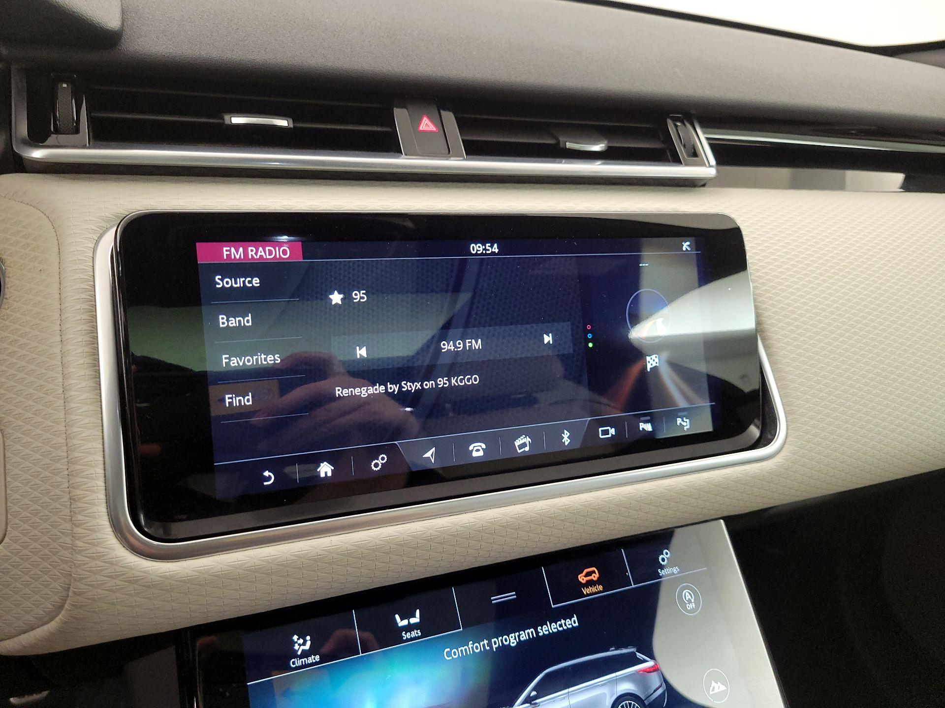 Thumbnail: 2019 Land Rover Range Rover Velar - 16